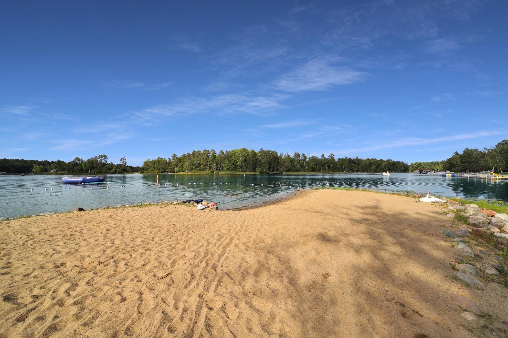 2000 townhouse for sale at 35372 Vacation Drive, Unit 22 in Pequot Lakes, MN — 4 bed, 2 bath (photo 21 of 23)
