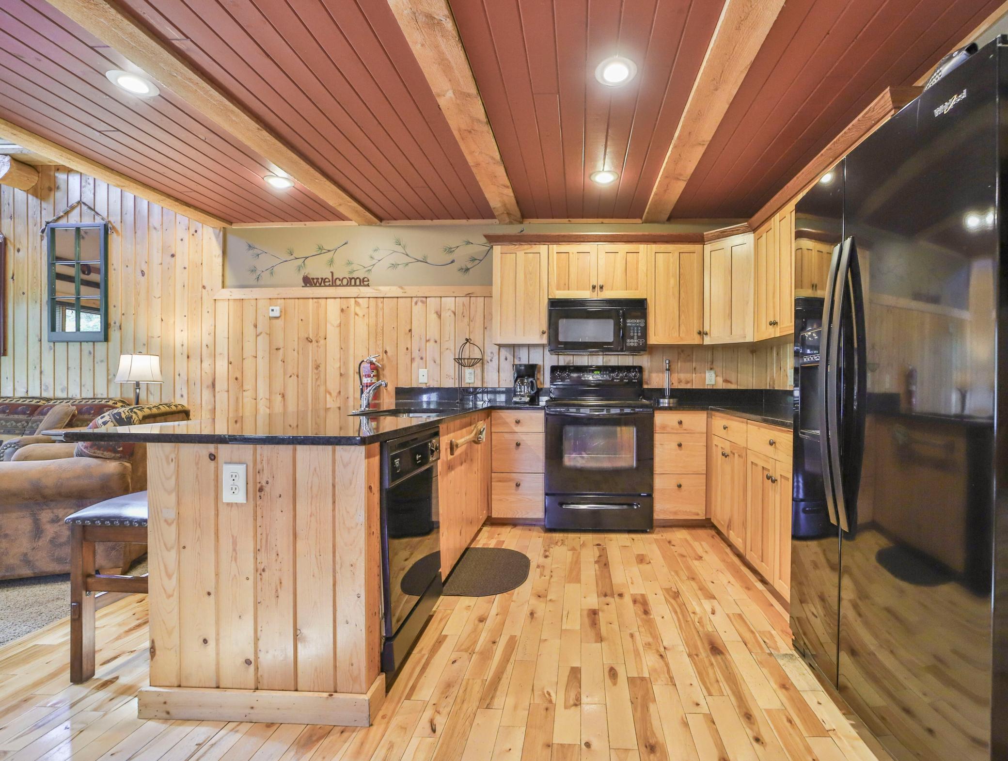 2000 townhouse for sale at 35372 Vacation Drive, Unit 21 in Pequot Lakes, MN — 4 bed, 2 bath (photo 2 of 29)