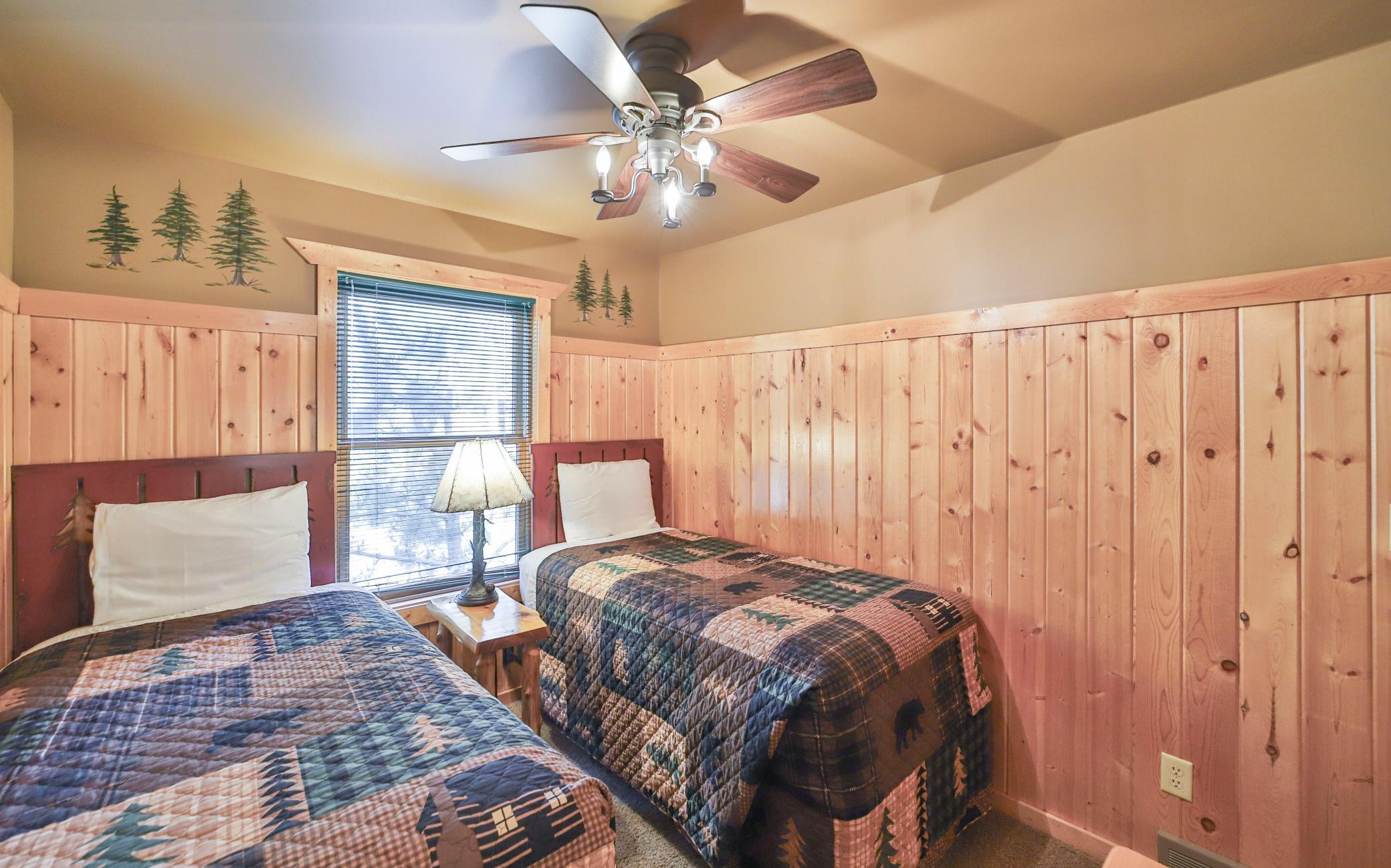 2000 townhouse for sale at 35372 Vacation Drive, Unit 21 in Pequot Lakes, MN — 4 bed, 2 bath (photo 14 of 29)
