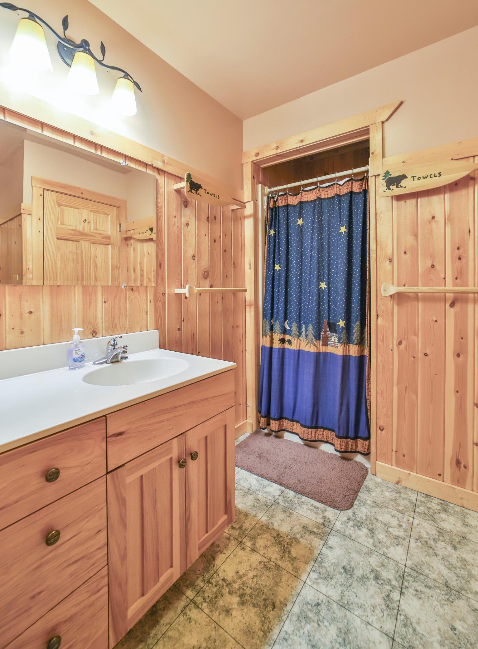2000 townhouse for sale at 35372 Vacation Drive, Unit 21 in Pequot Lakes, MN — 4 bed, 2 bath (photo 15 of 29)
