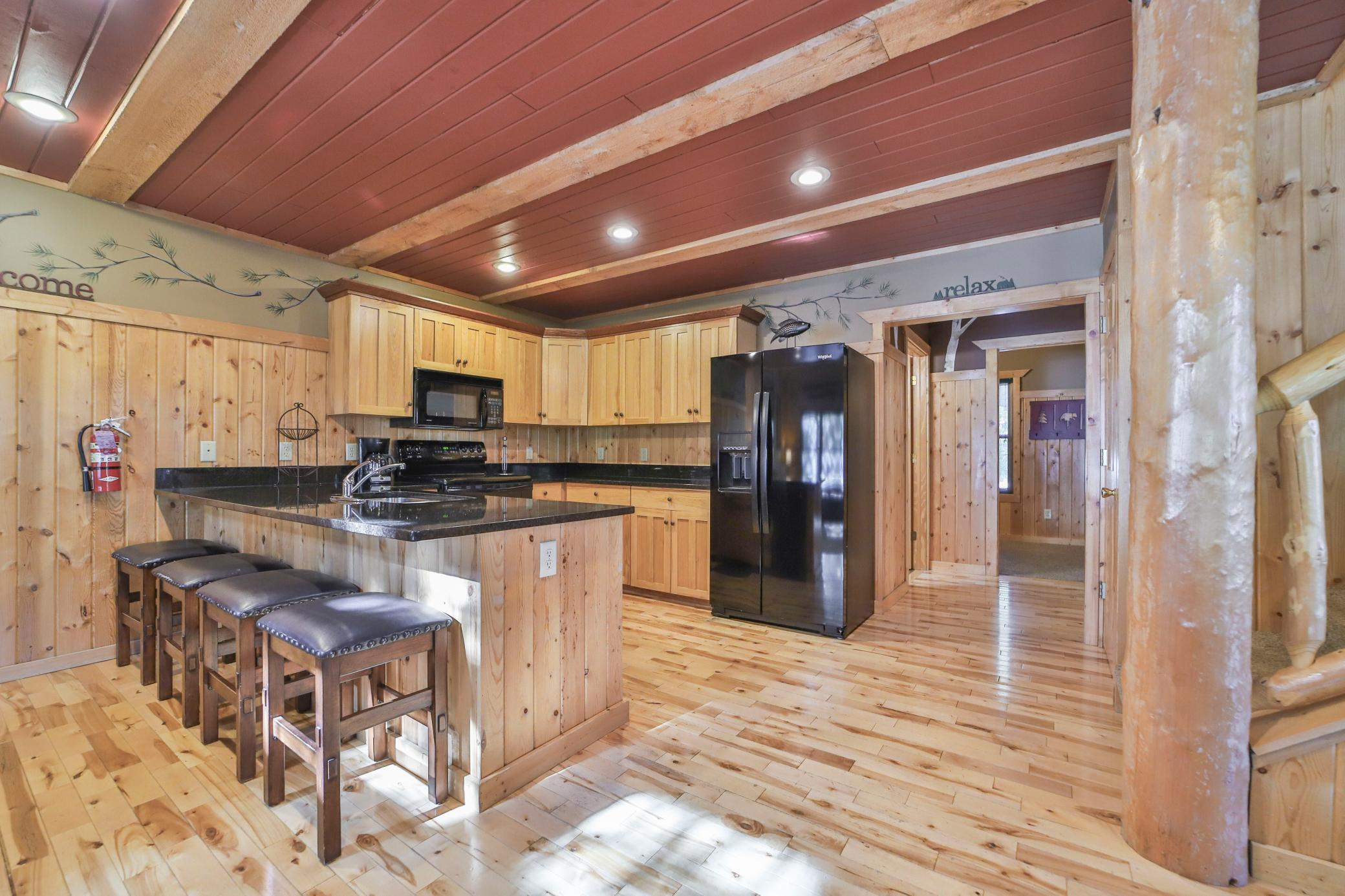 2000 townhouse for sale at 35372 Vacation Drive, Unit 21 in Pequot Lakes, MN — 4 bed, 2 bath (photo 3 of 29)