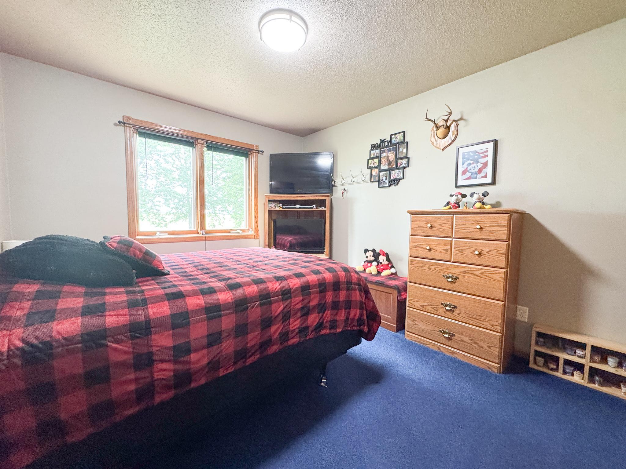 1998 single family home for sale at 26760 Riverside Drive in Fergus Falls, MN — 4 bed, 3 bath (photo 13 of 58)
