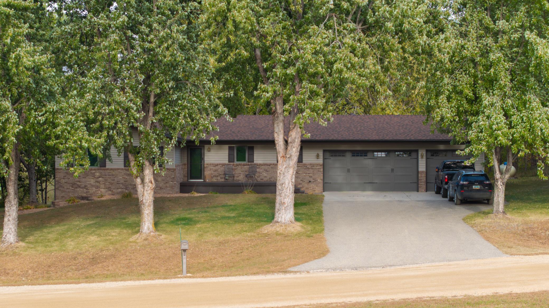 1998 single family home for sale at 26760 Riverside Drive in Fergus Falls, MN — 4 bed, 3 bath (photo 33 of 58)