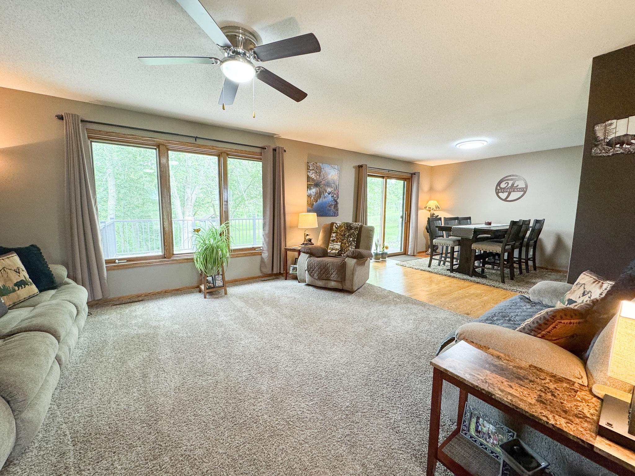 1998 single family home for sale at 26760 Riverside Drive in Fergus Falls, MN — 4 bed, 3 bath (photo 5 of 58)