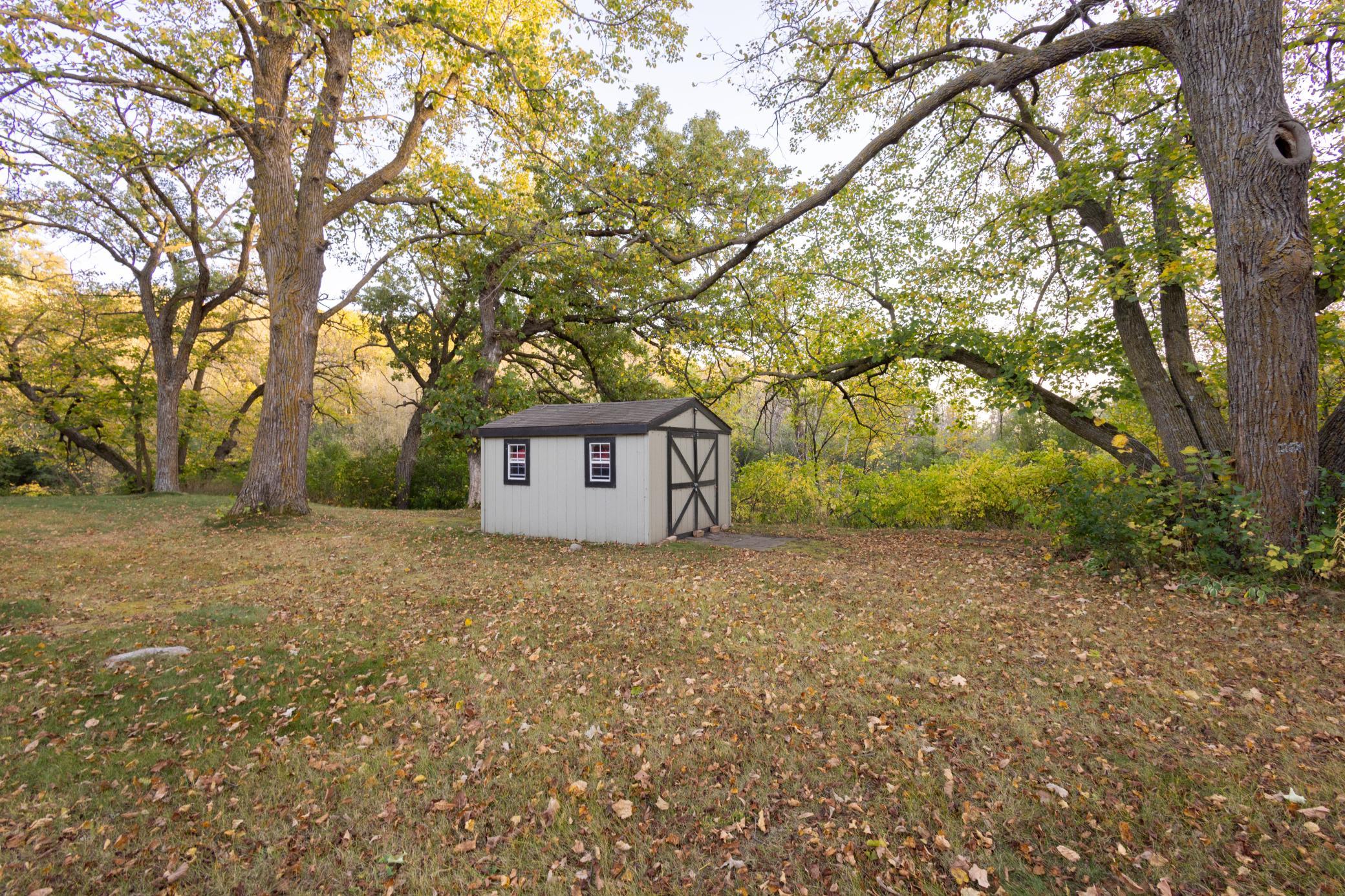 1998 single family home for sale at 26760 Riverside Drive in Fergus Falls, MN — 4 bed, 3 bath (photo 49 of 58)