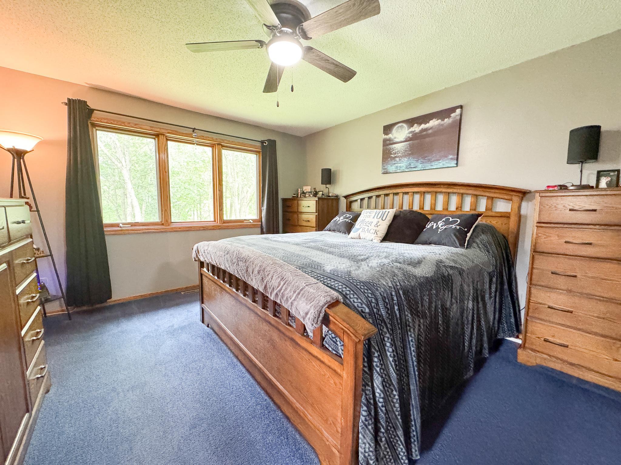 1998 single family home for sale at 26760 Riverside Drive in Fergus Falls, MN — 4 bed, 3 bath (photo 10 of 58)