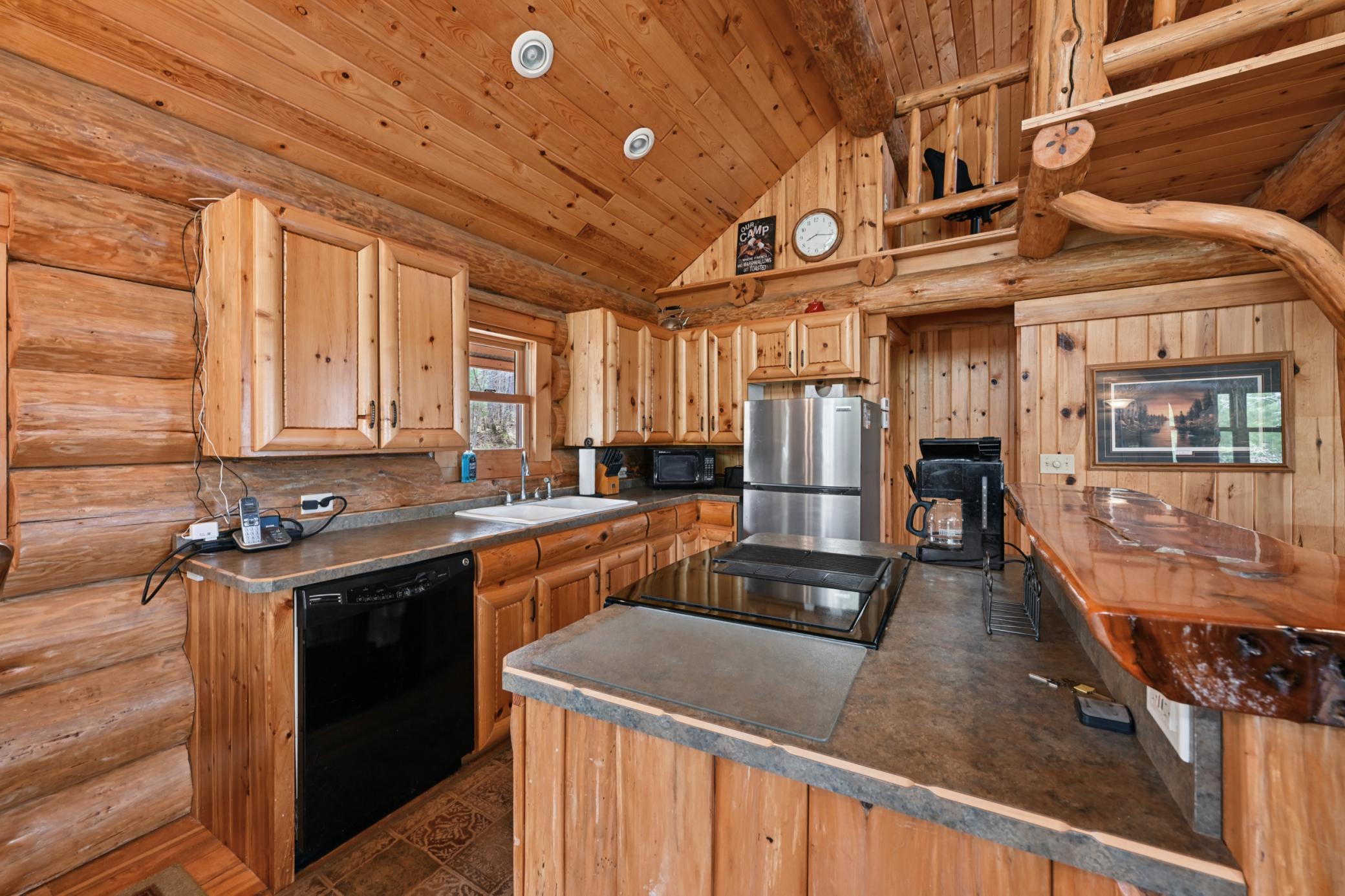 2004 single family home for sale at 31149 County Road 40 in Effie, MN — 3 bed, 1 bath (photo 12 of 57)
