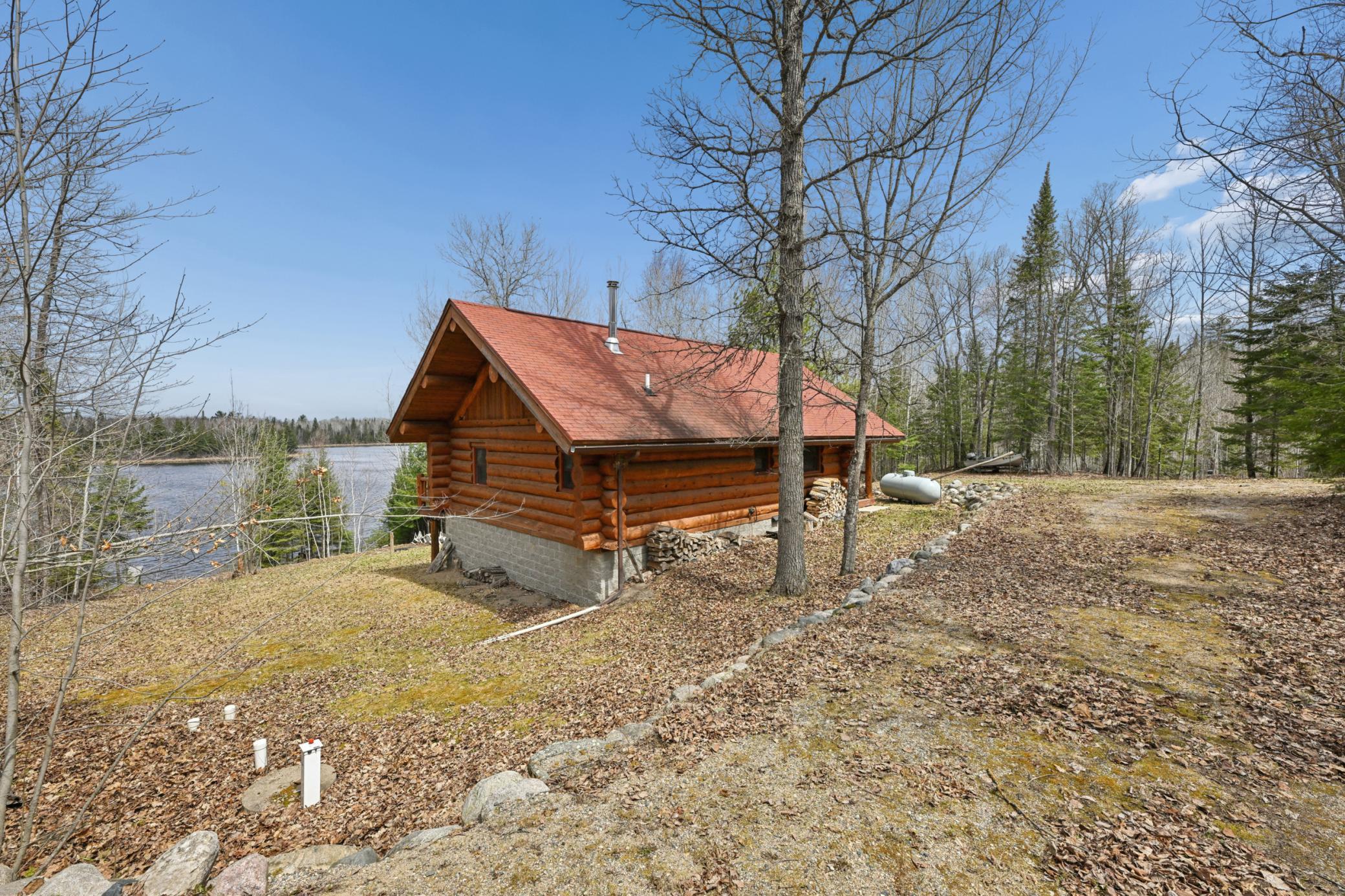 2004 single family home for sale at 31149 County Road 40 in Effie, MN — 3 bed, 1 bath (photo 4 of 57)