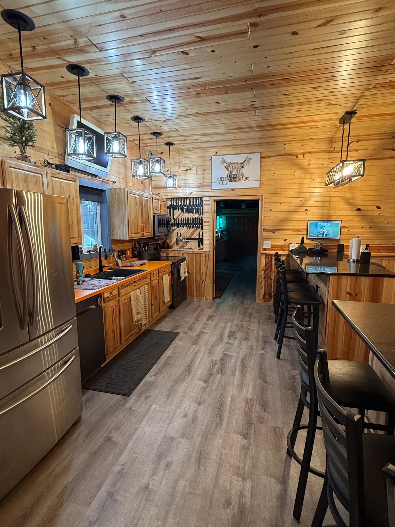 2005 single family home for sale at 408 Minnesota Avenue in Brooks, MN — 3 bed, 1 bath (photo 12 of 24)