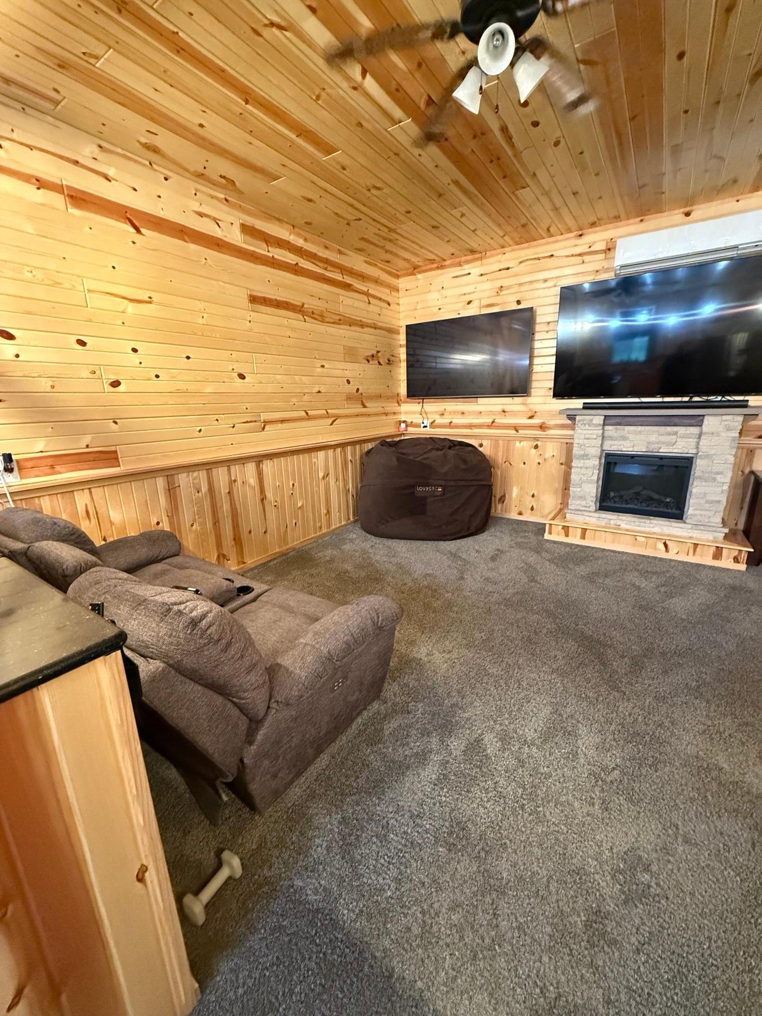 2005 single family home for sale at 408 Minnesota Avenue in Brooks, MN — 3 bed, 1 bath (photo 13 of 24)