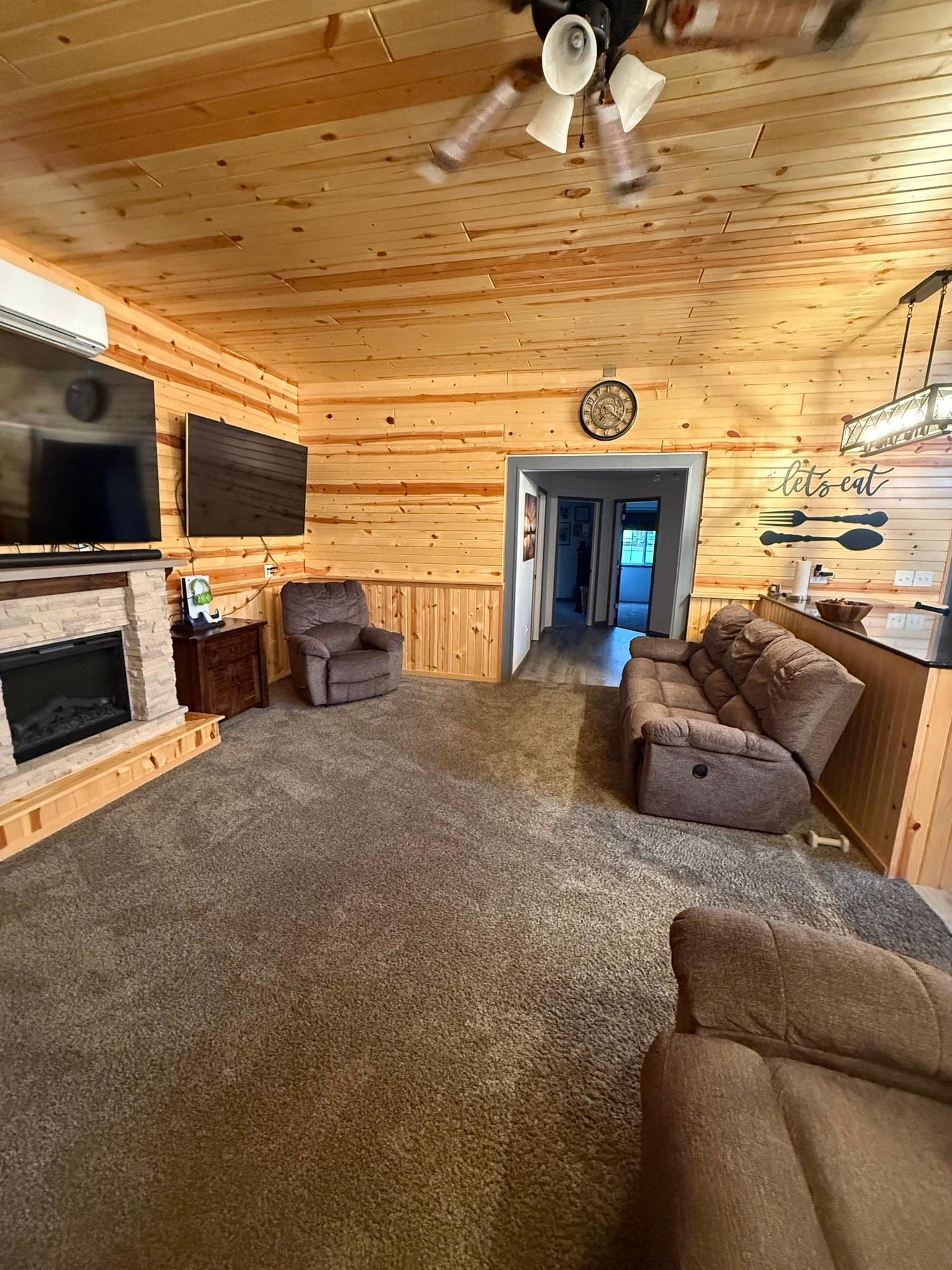 2005 single family home for sale at 408 Minnesota Avenue in Brooks, MN — 3 bed, 1 bath (photo 15 of 24)