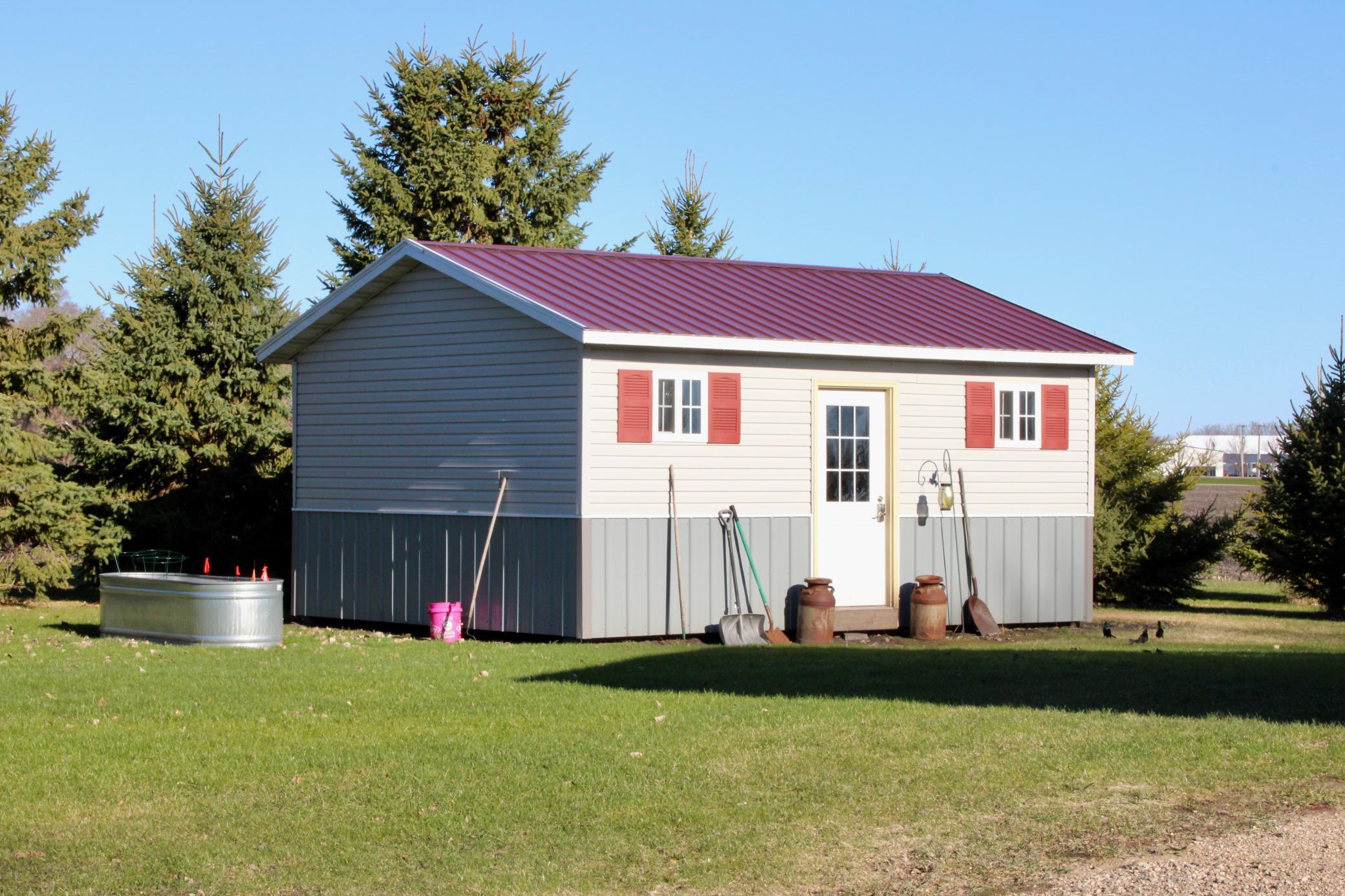 2005 single family home for sale at 408 Minnesota Avenue in Brooks, MN — 3 bed, 1 bath (photo 3 of 24)