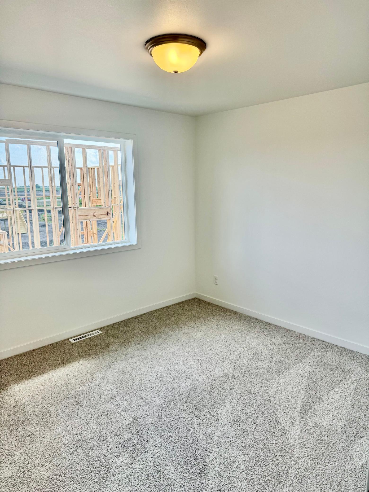 2026 single family home for sale at 6781 30 Street S in Fargo, ND — 3 bed, 3 bath (photo 12 of 29)