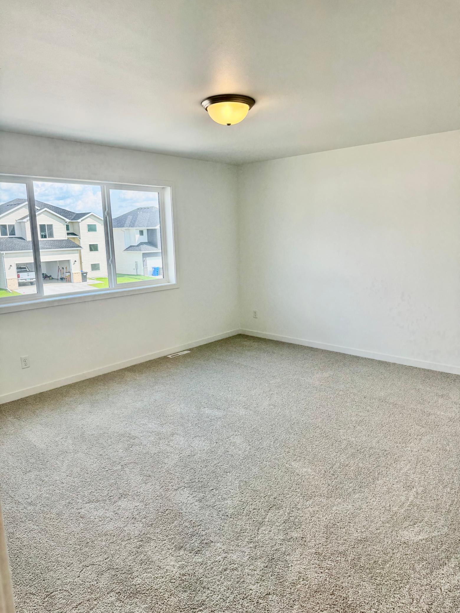 2026 single family home for sale at 6781 30 Street S in Fargo, ND — 3 bed, 3 bath (photo 16 of 29)