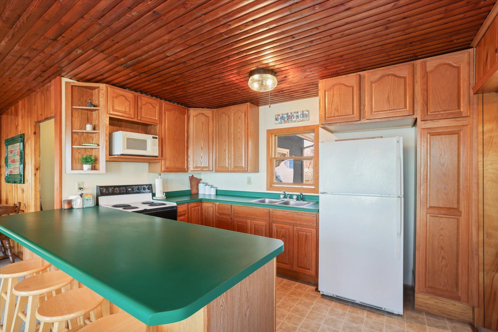 1946 single family home for sale at 21504 Pike Avenue in Aitkin, MN — 2 bed, 1 bath (photo 41 of 73)