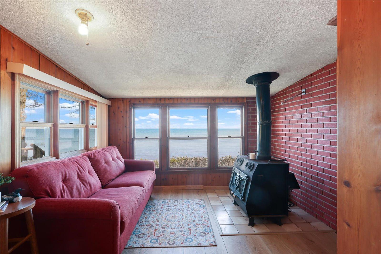 1946 single family home for sale at 21504 Pike Avenue in Aitkin, MN — 2 bed, 1 bath (photo 7 of 73)