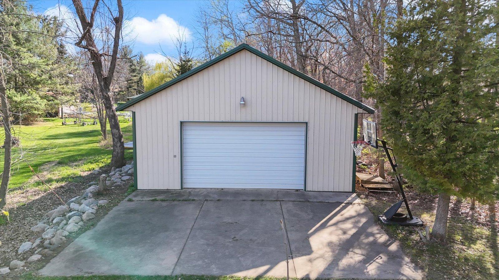 1946 single family home for sale at 21504 Pike Avenue in Aitkin, MN — 2 bed, 1 bath (photo 72 of 73)