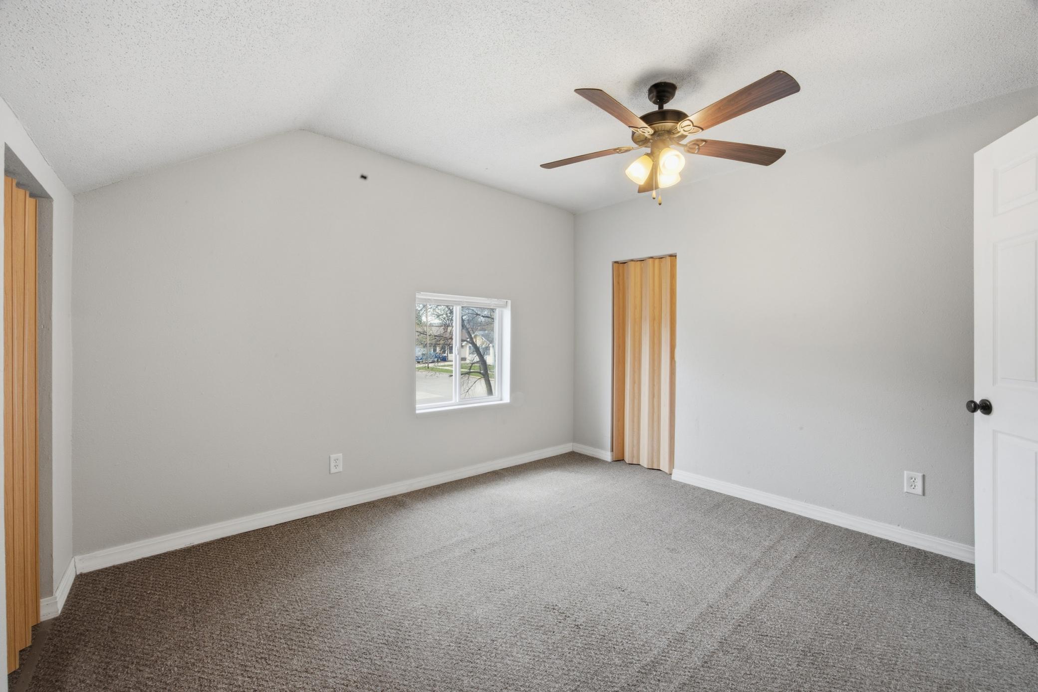 1002 4th Avenue S, Moorhead MN 56560 - Photo 13 of 34