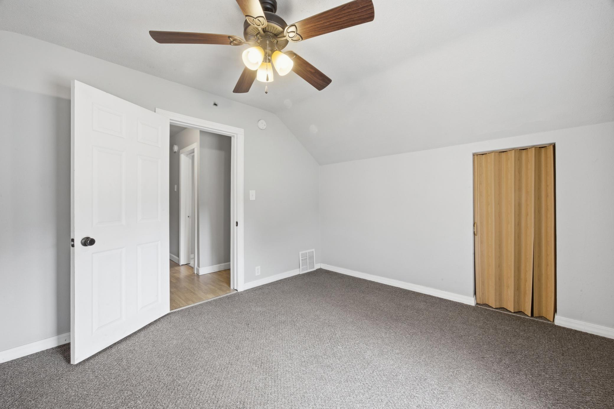 1002 4th Avenue S, Moorhead MN 56560 - Photo 14 of 34