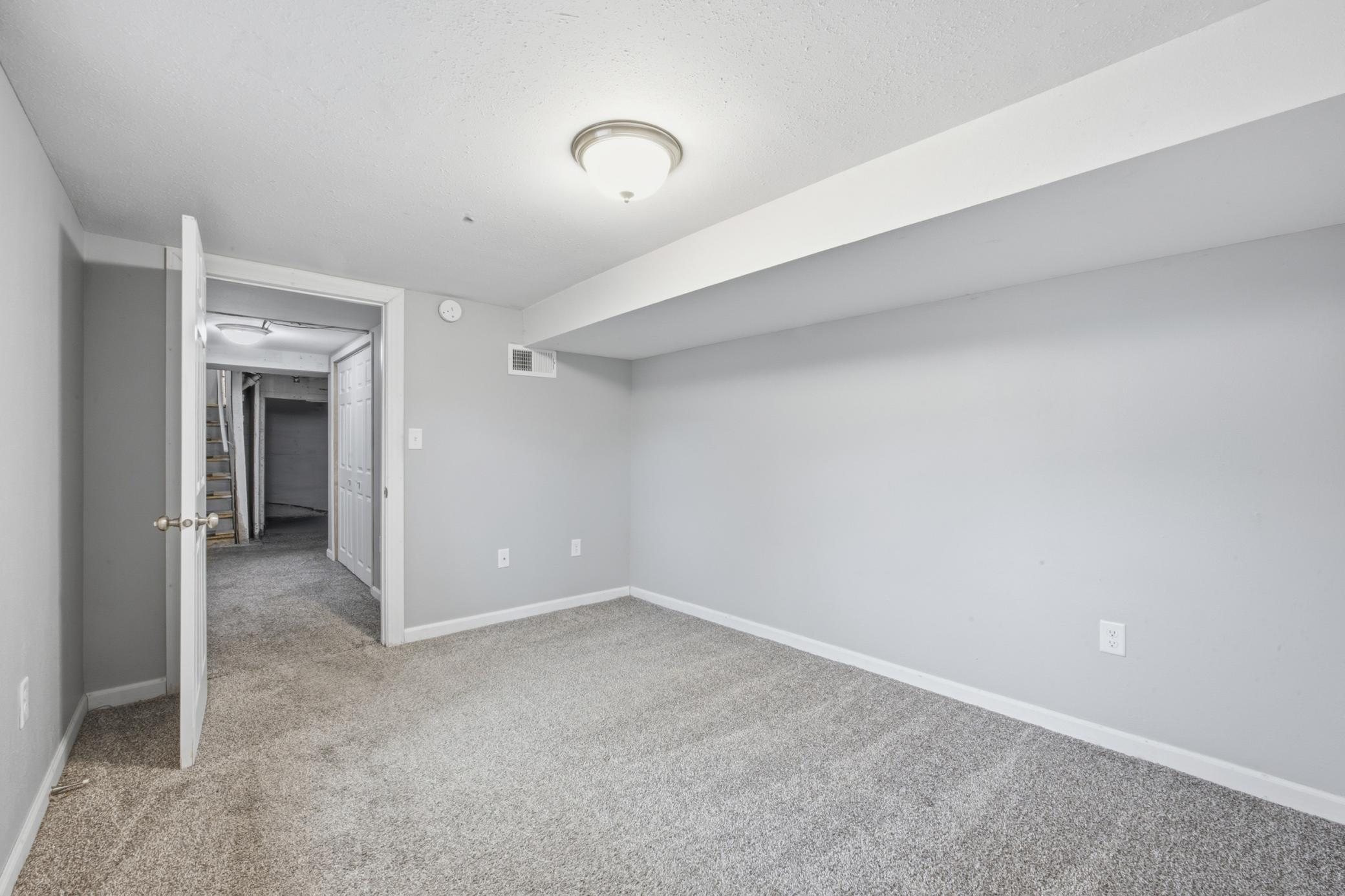 1002 4th Avenue S, Moorhead MN 56560 - Photo 20 of 34
