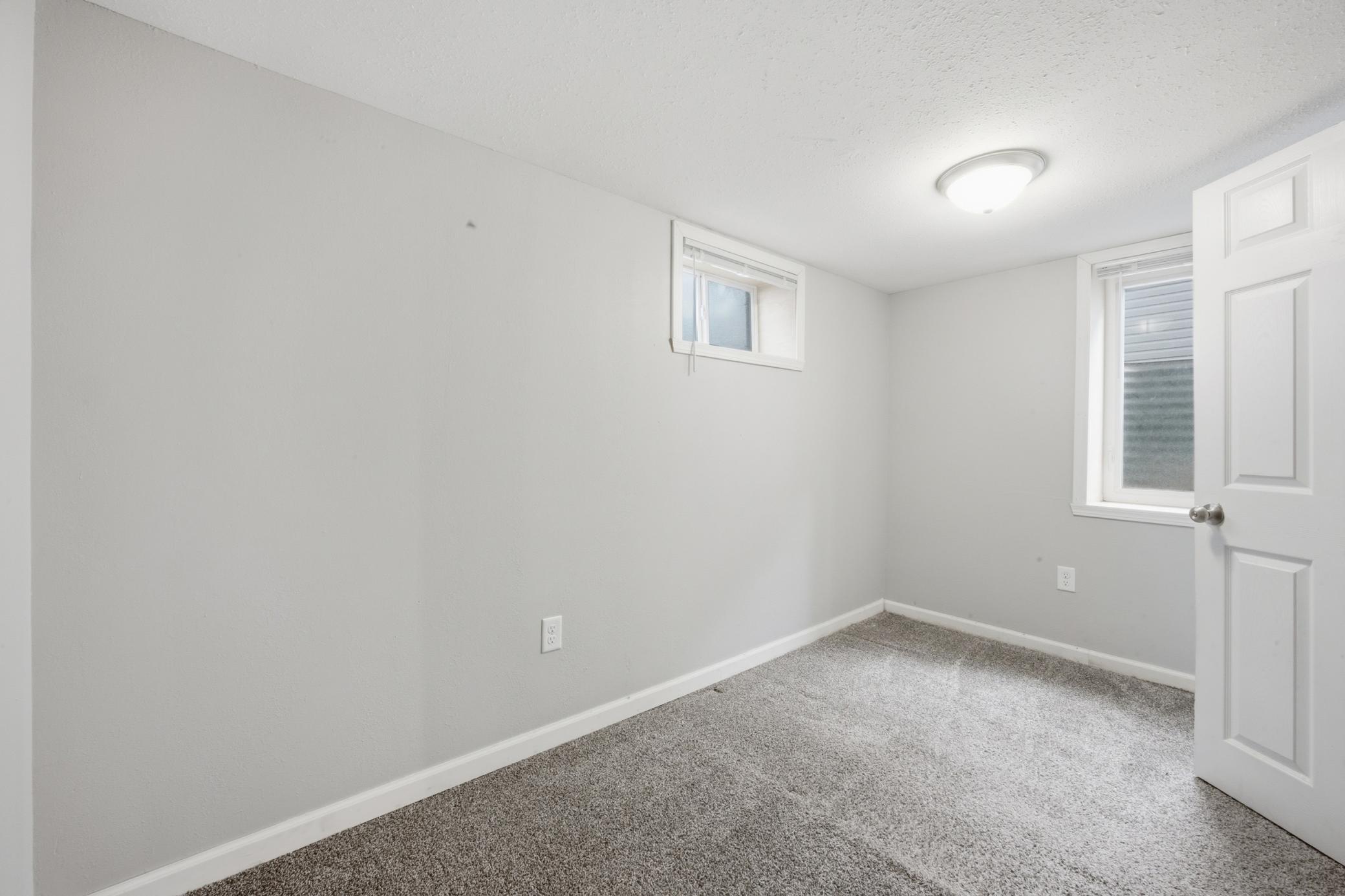 1002 4th Avenue S, Moorhead MN 56560 - Photo 21 of 34