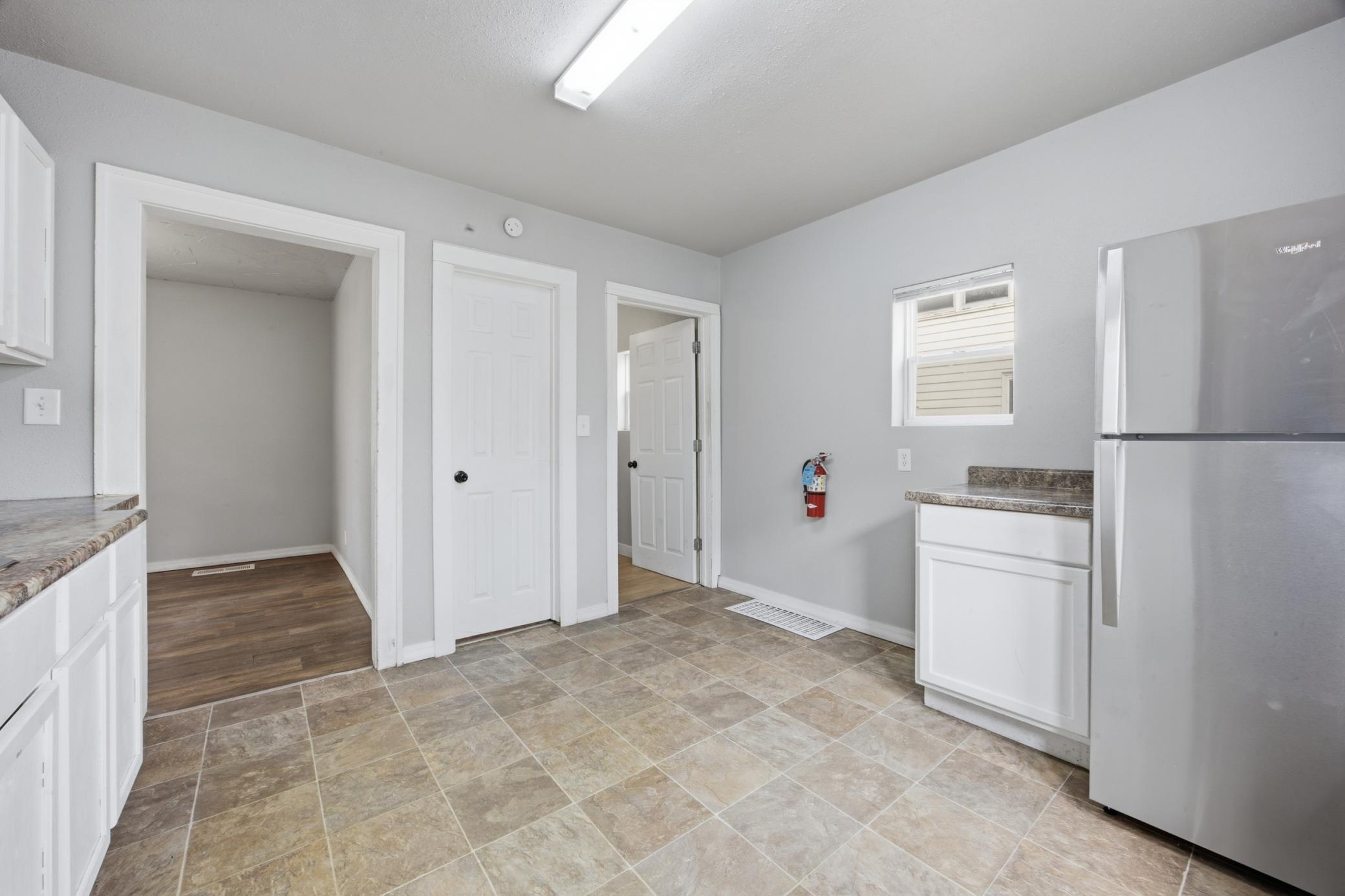 1002 4th Avenue S, Moorhead MN 56560 - Photo 8 of 34