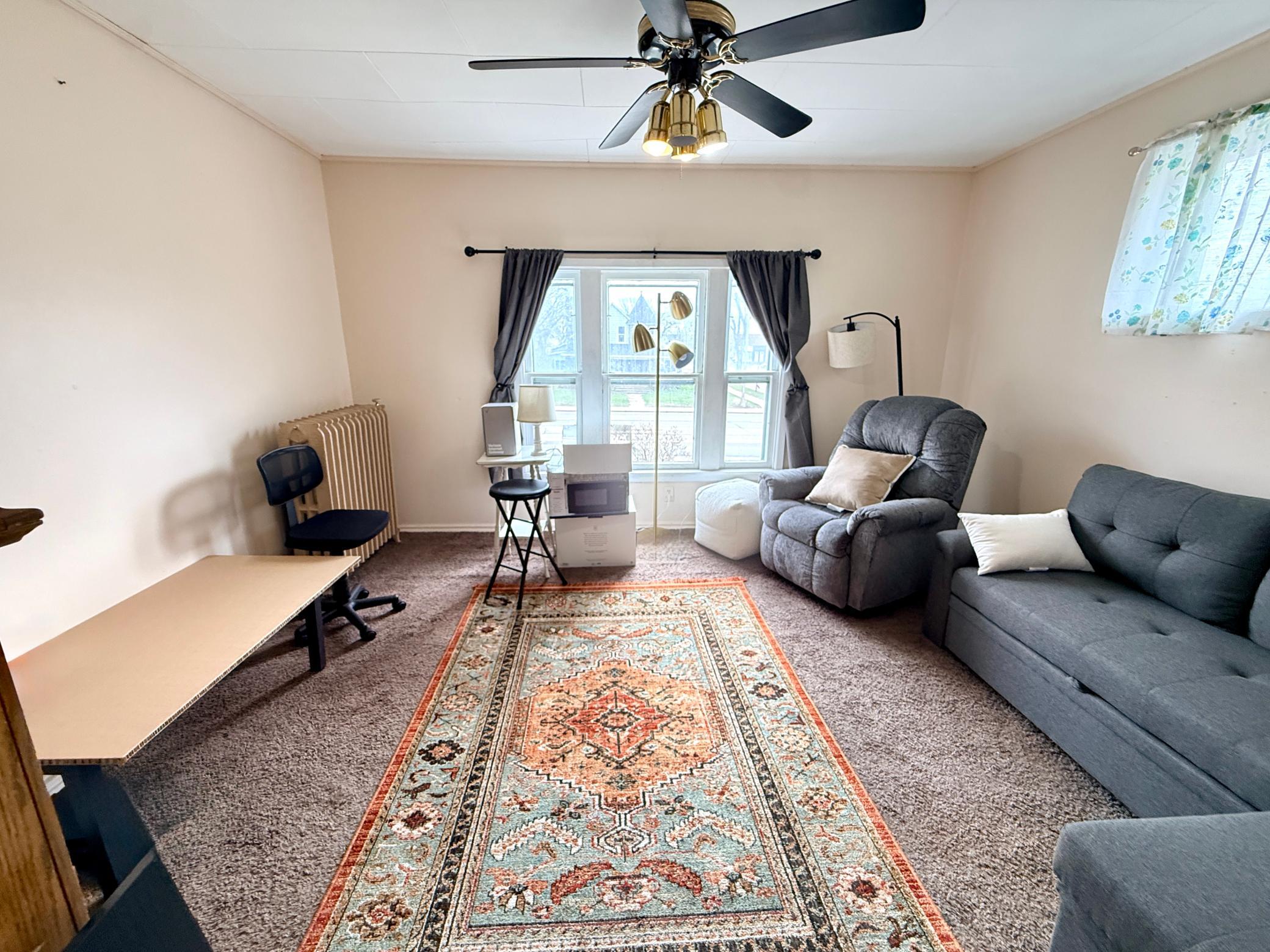 1910 triplex for sale at 1101 Bemidji Avenue N in Bemidji, MN — 4 bed, 3 bath (photo 5 of 13)