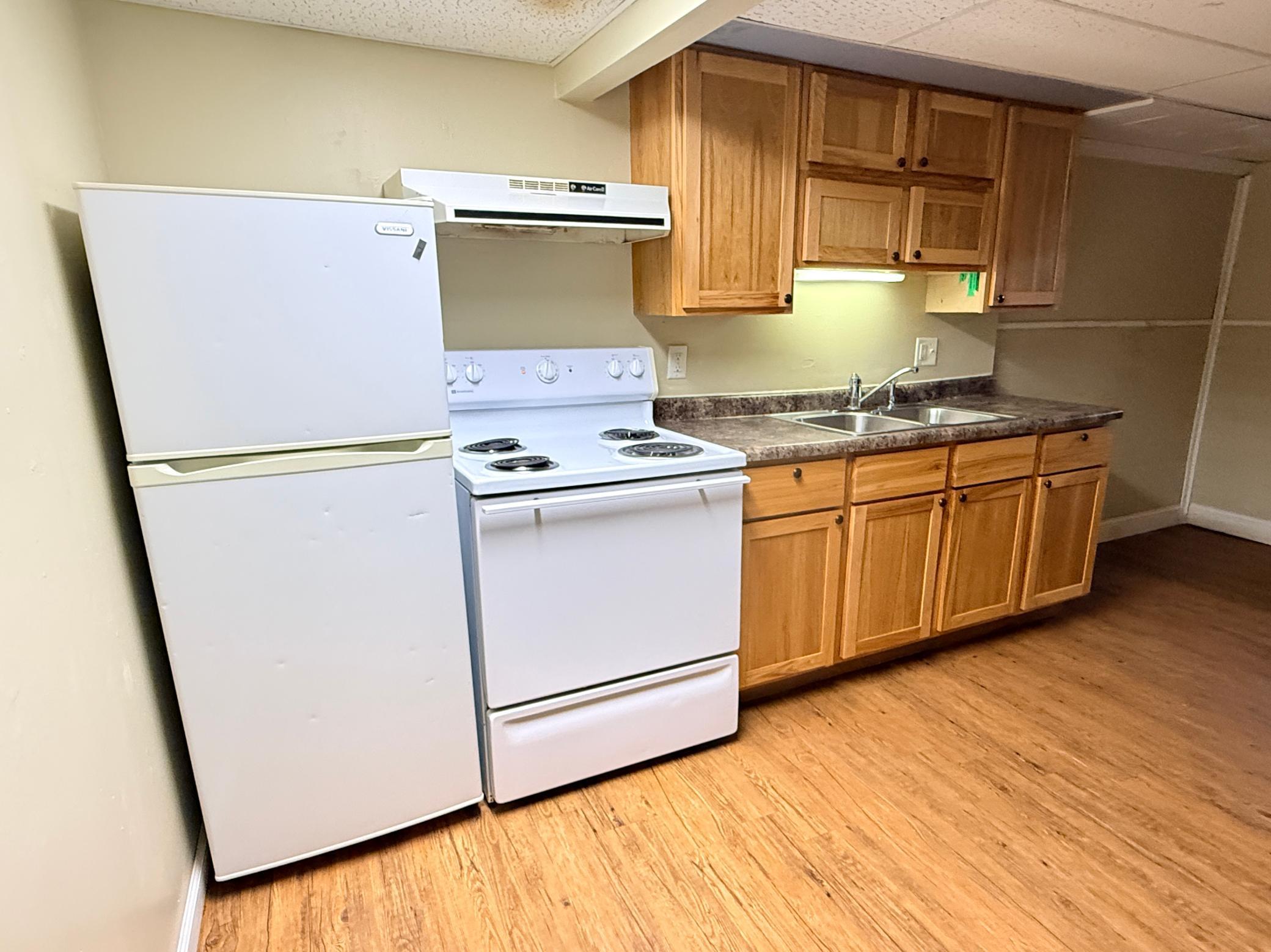 1910 triplex for sale at 1101 Bemidji Avenue N in Bemidji, MN — 4 bed, 3 bath (photo 10 of 13)