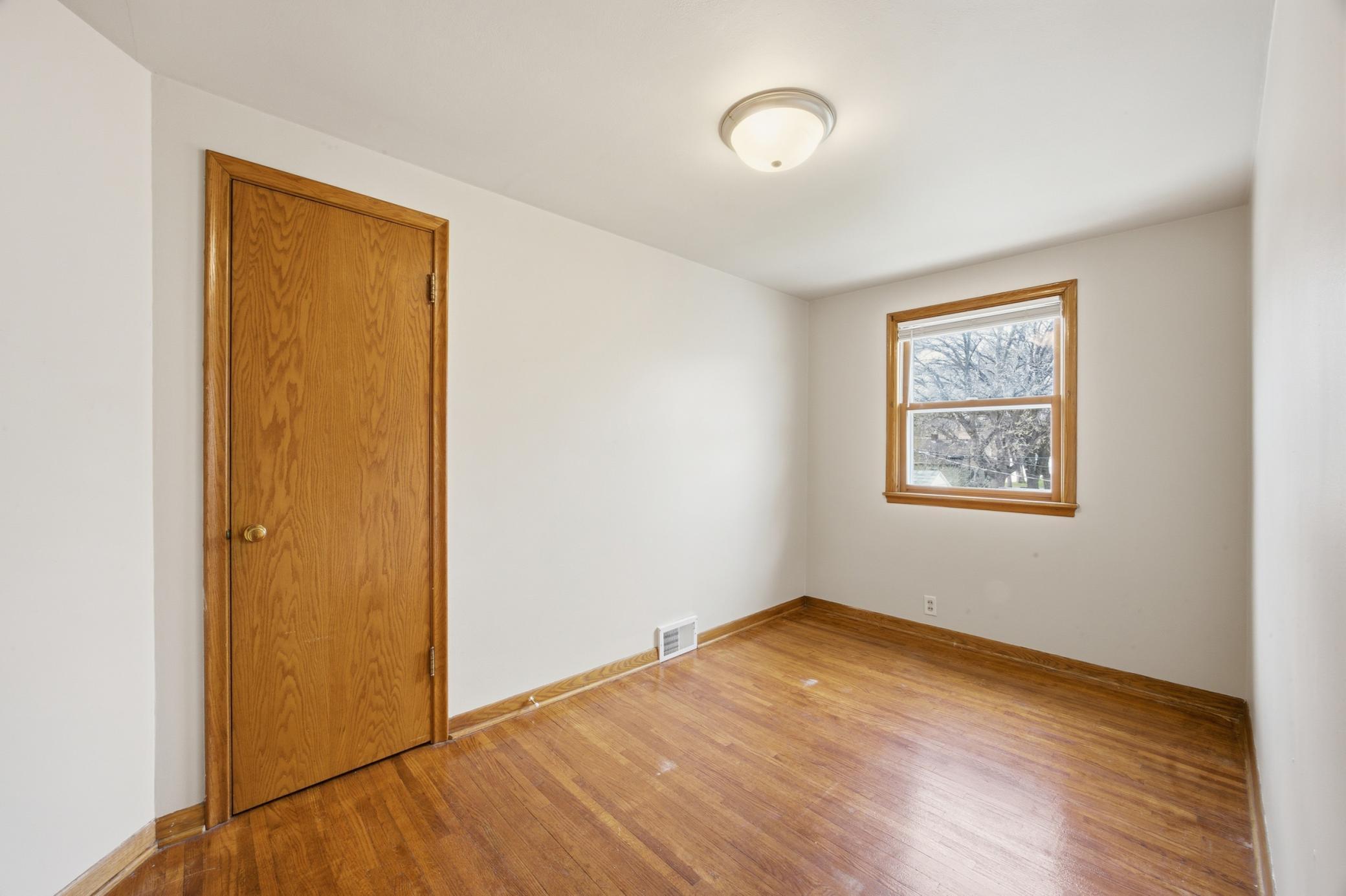 1621 8th Street S, Moorhead MN 56560 - Photo 16 of 34