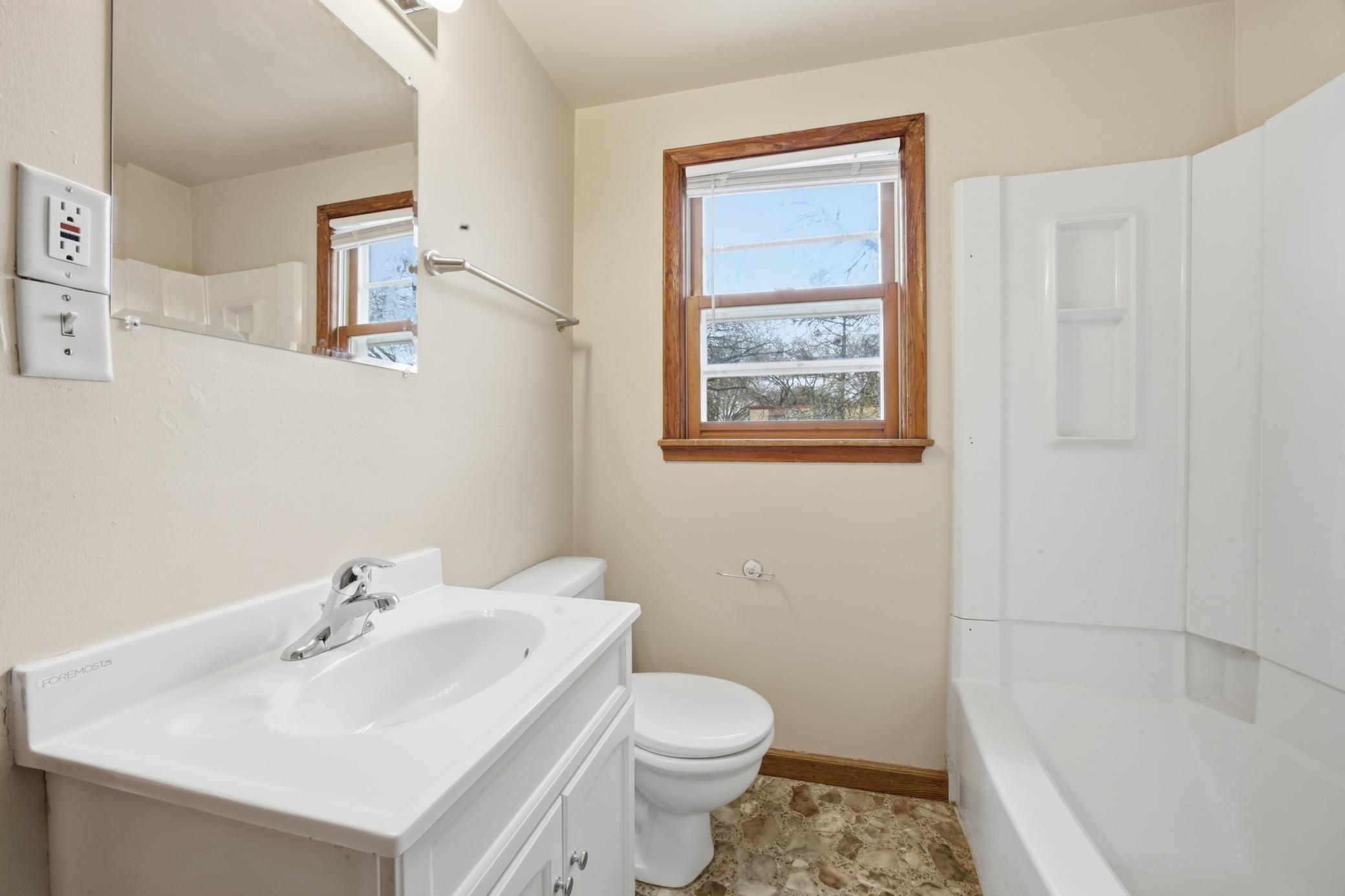 1621 8th Street S, Moorhead MN 56560 - Photo 18 of 34
