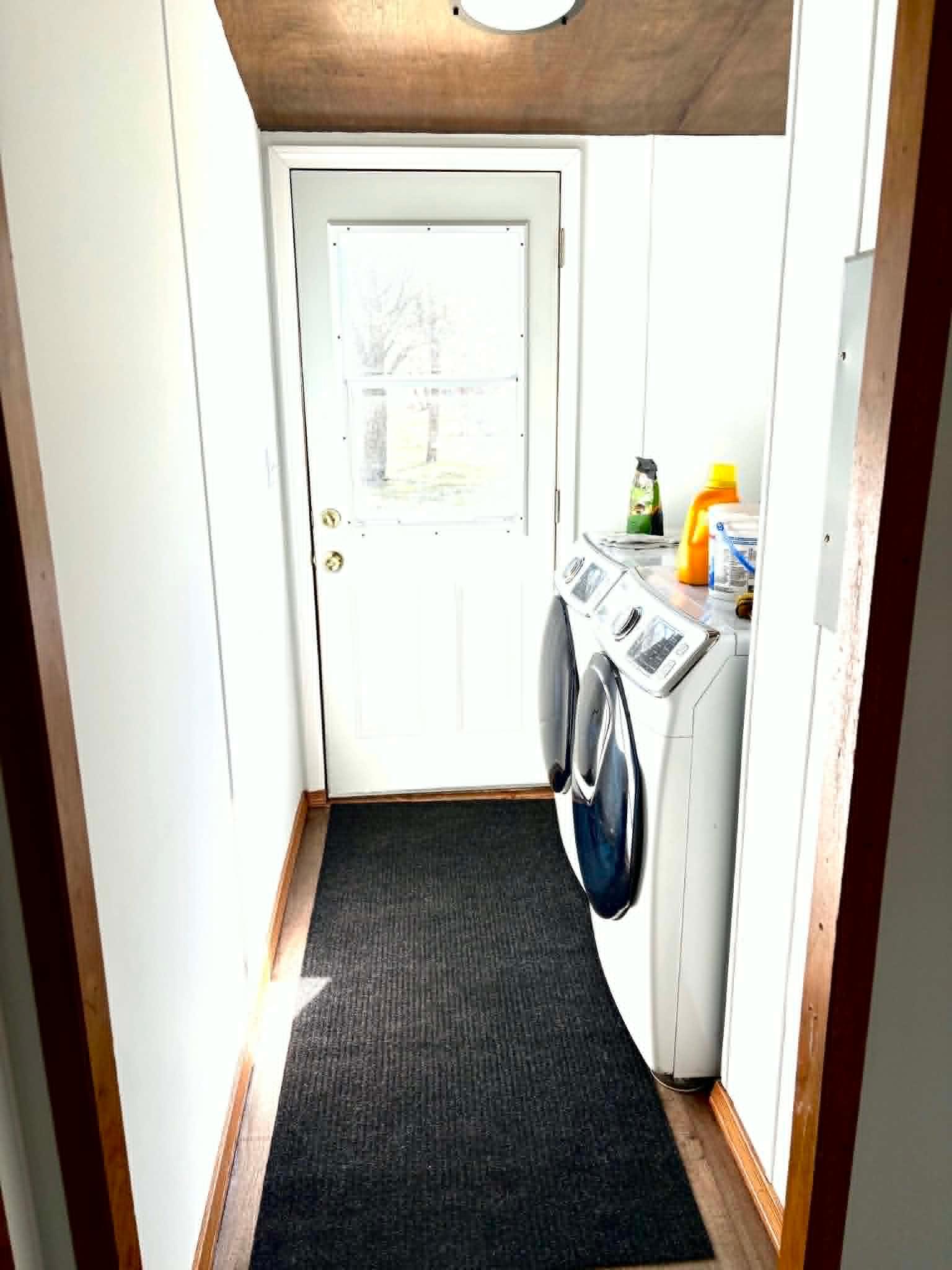 1994 single family home for sale at 302 Anderson Street in Strandquist, MN — 2 bed, 2 bath (photo 3 of 18)
