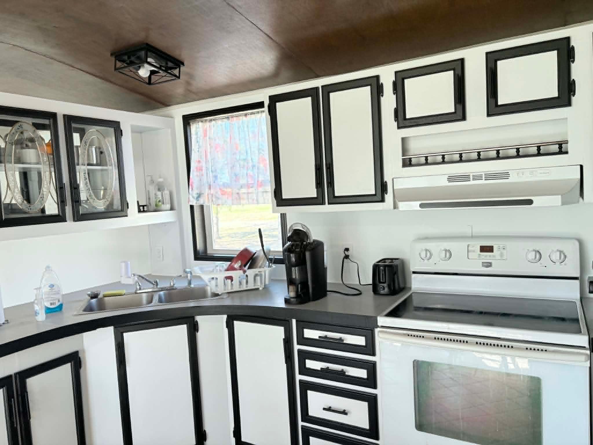 1994 single family home for sale at 302 Anderson Street in Strandquist, MN — 2 bed, 2 bath (photo 4 of 18)