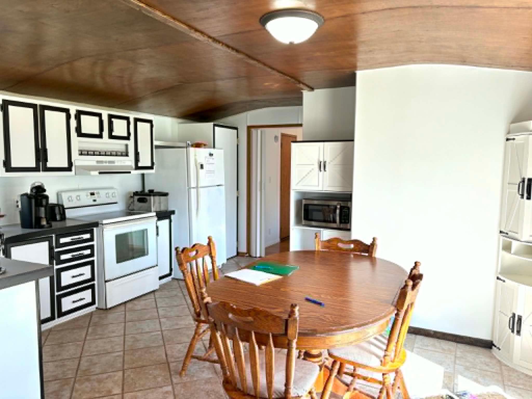 1994 single family home for sale at 302 Anderson Street in Strandquist, MN — 2 bed, 2 bath (photo 6 of 18)