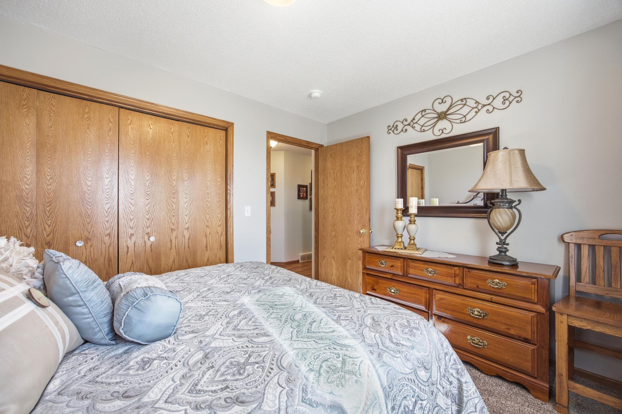 1998 single family home for sale at 5083 104th Avenue SE in Litchville, ND — 5 bed, 3 bath (photo 32 of 87)