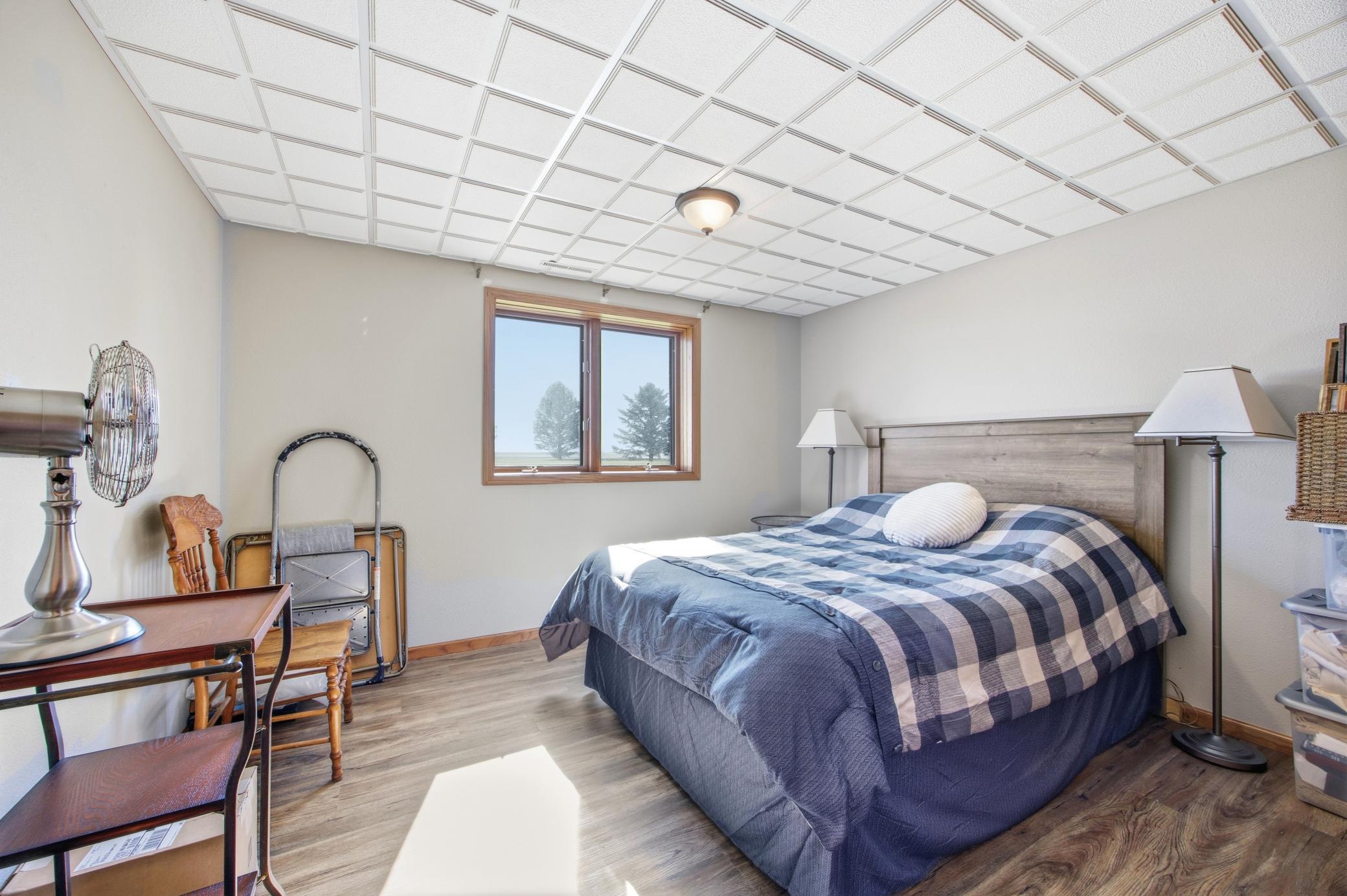 1998 single family home for sale at 5083 104th Avenue SE in Litchville, ND — 5 bed, 3 bath (photo 43 of 87)