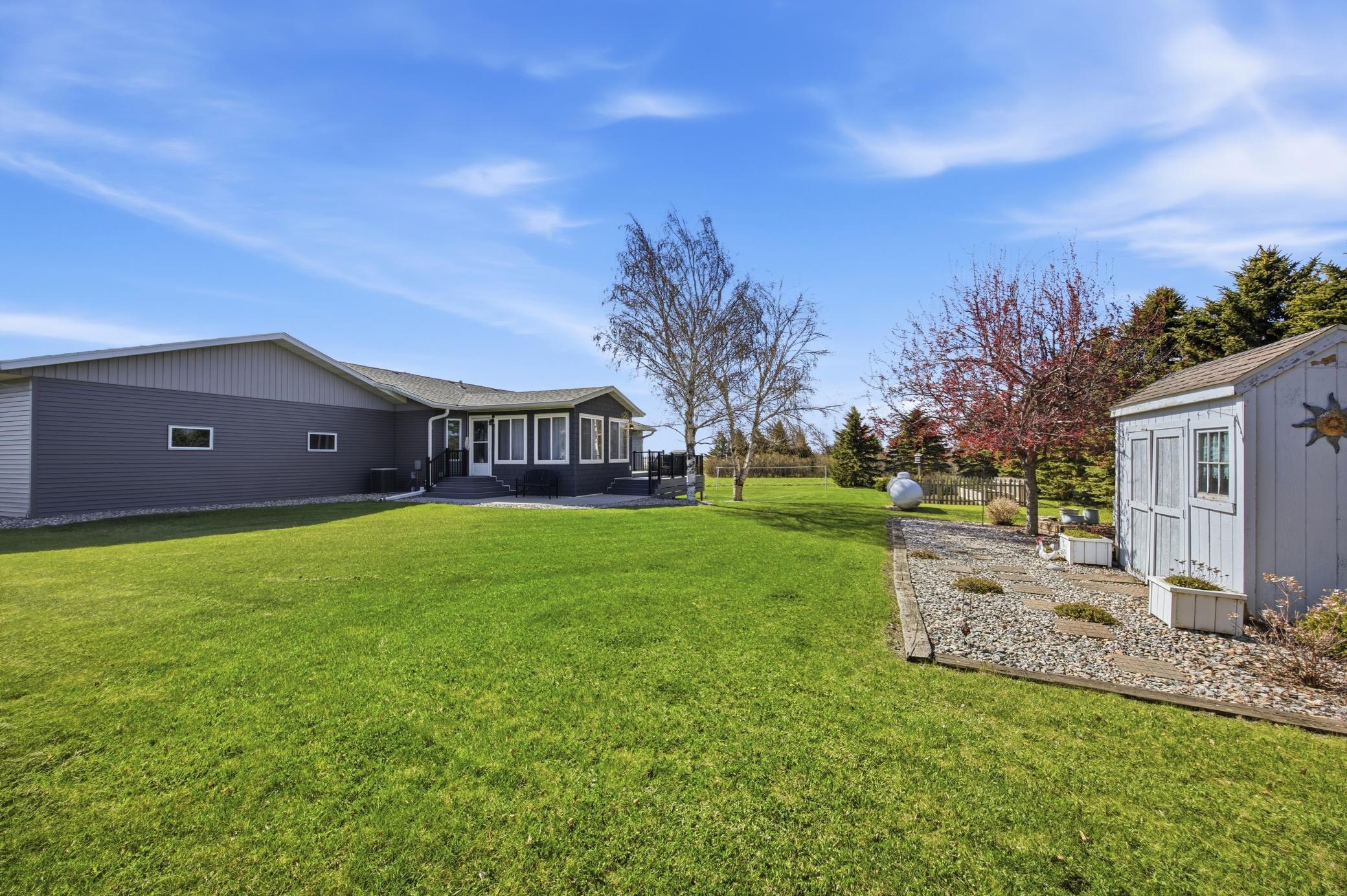 1998 single family home for sale at 5083 104th Avenue SE in Litchville, ND — 5 bed, 3 bath (photo 57 of 87)