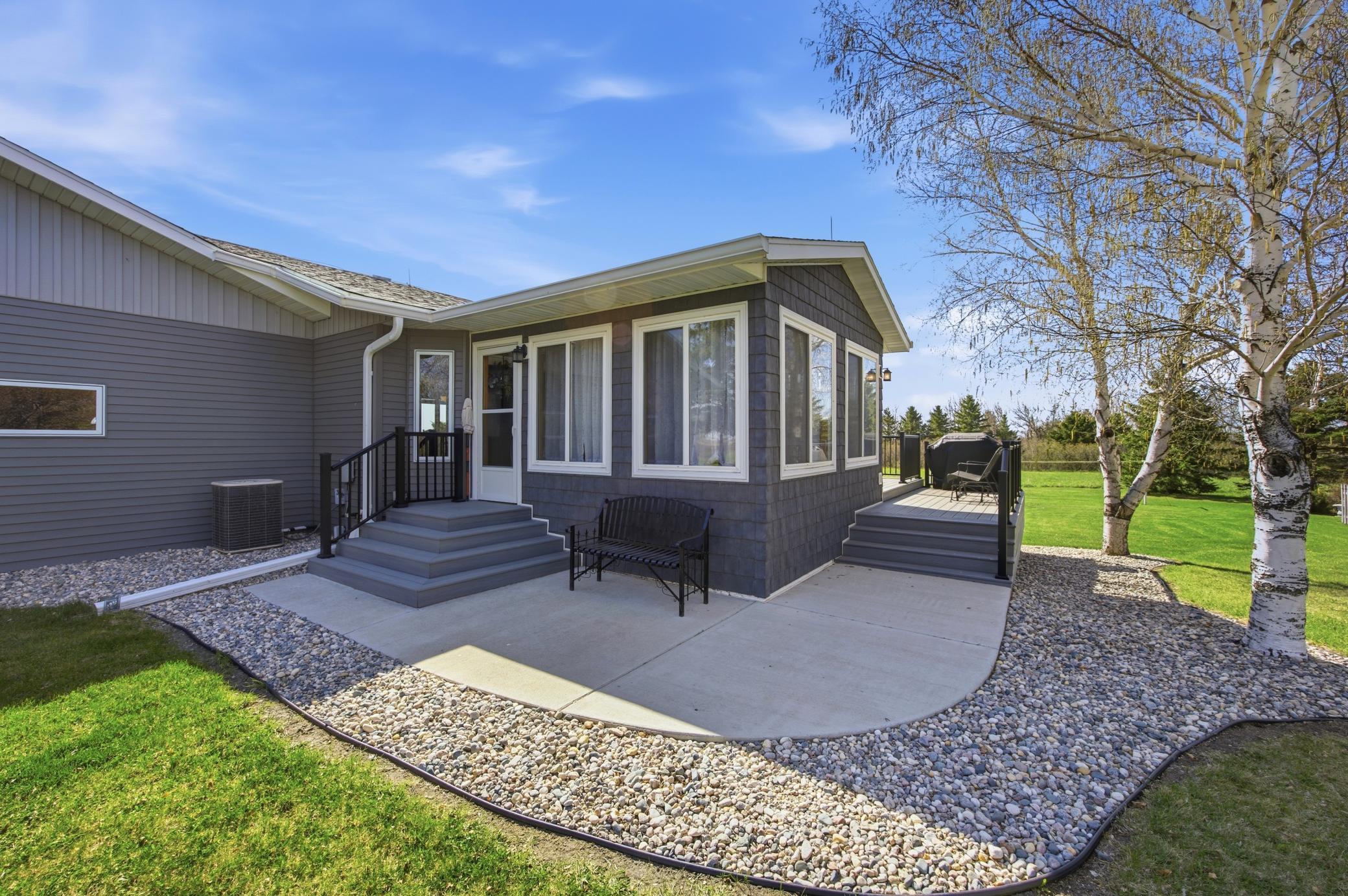 1998 single family home for sale at 5083 104th Avenue SE in Litchville, ND — 5 bed, 3 bath (photo 58 of 87)