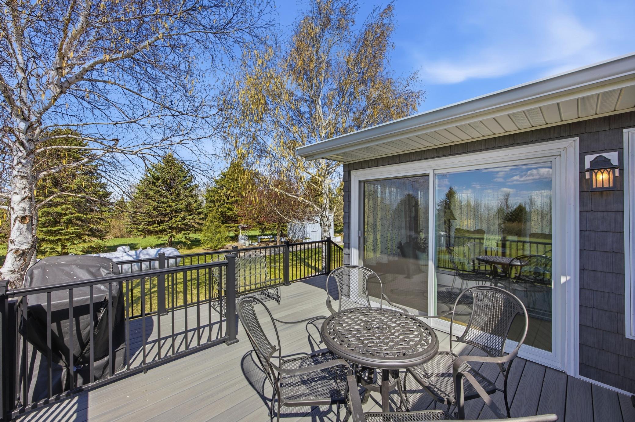 1998 single family home for sale at 5083 104th Avenue SE in Litchville, ND — 5 bed, 3 bath (photo 60 of 87)