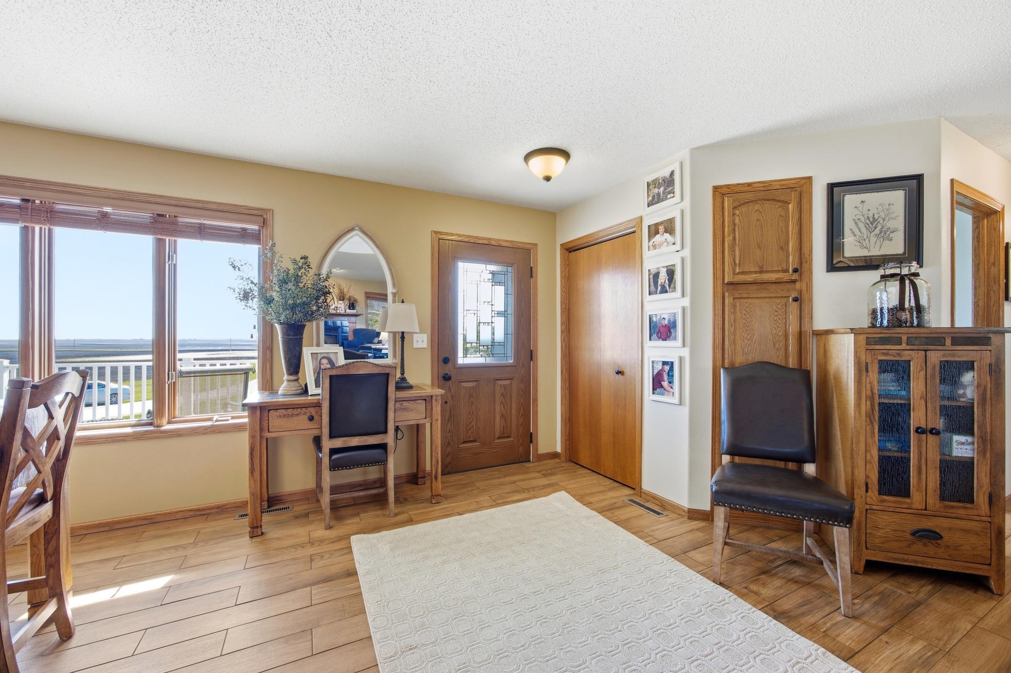1998 single family home for sale at 5083 104th Avenue SE in Litchville, ND — 5 bed, 3 bath (photo 7 of 87)