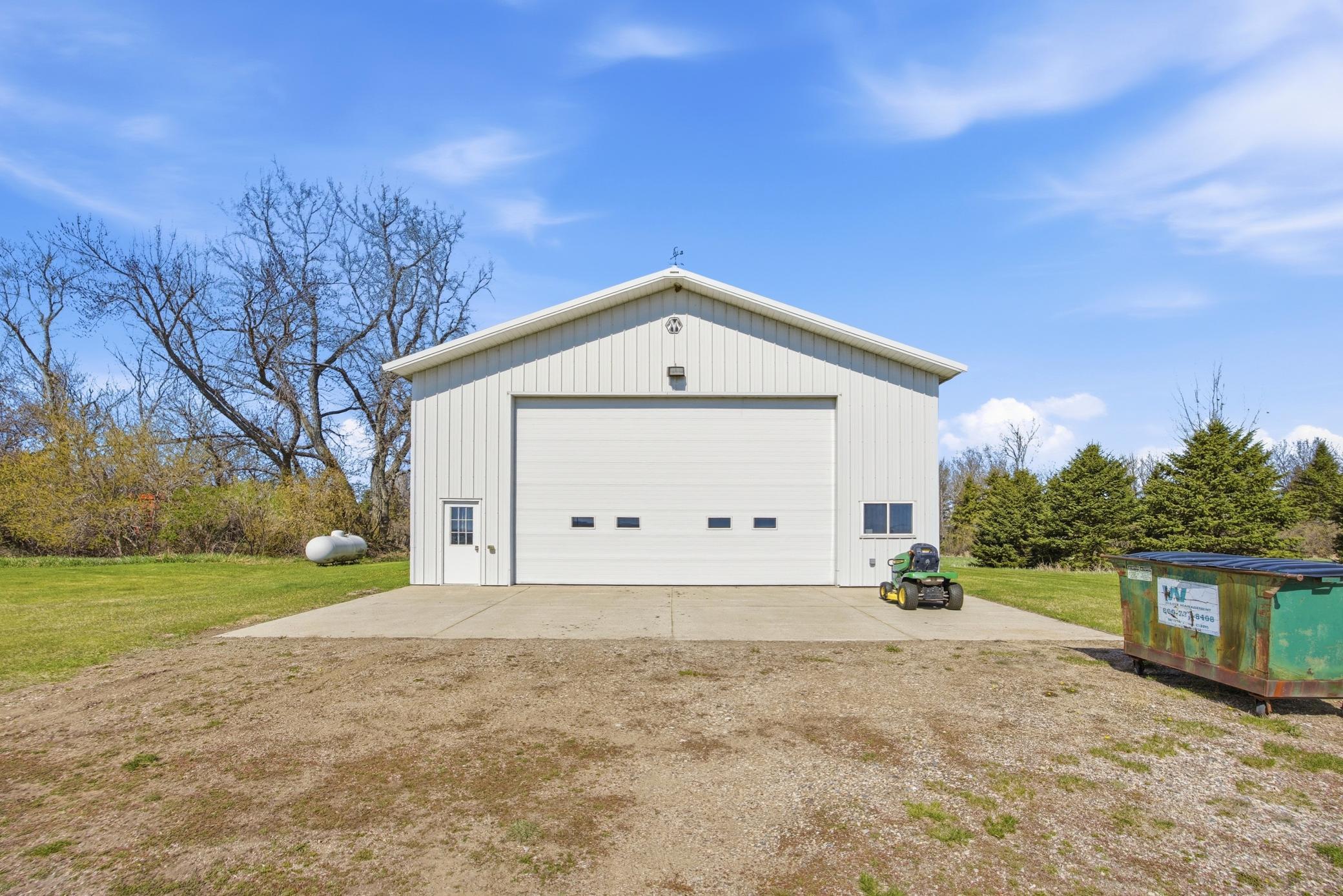 1998 single family home for sale at 5083 104th Avenue SE in Litchville, ND — 5 bed, 3 bath (photo 66 of 87)