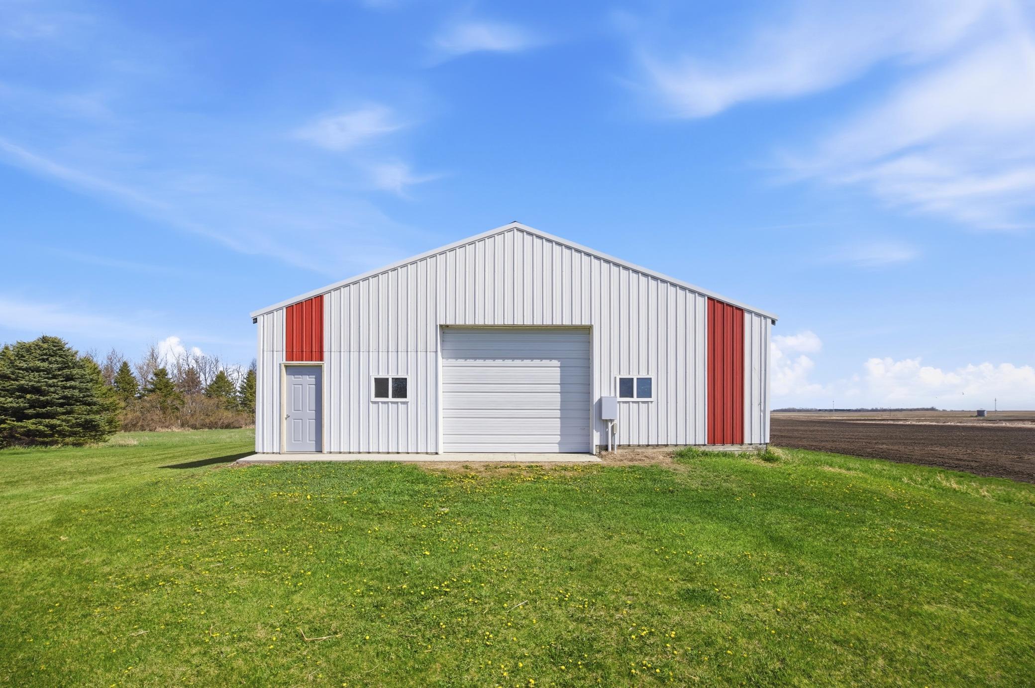 1998 single family home for sale at 5083 104th Avenue SE in Litchville, ND — 5 bed, 3 bath (photo 71 of 87)