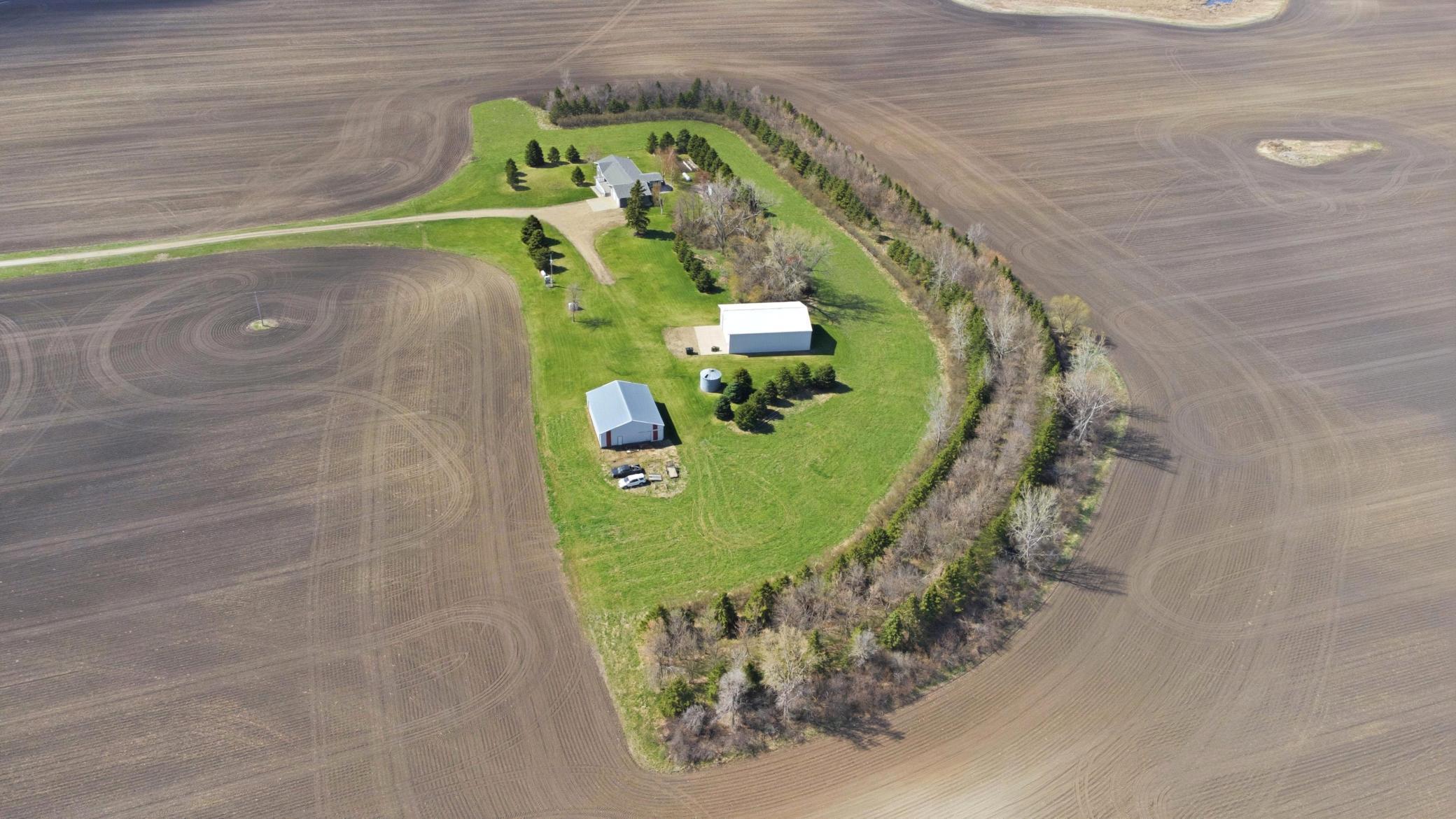 1998 single family home for sale at 5083 104th Avenue SE in Litchville, ND — 5 bed, 3 bath (photo 77 of 87)