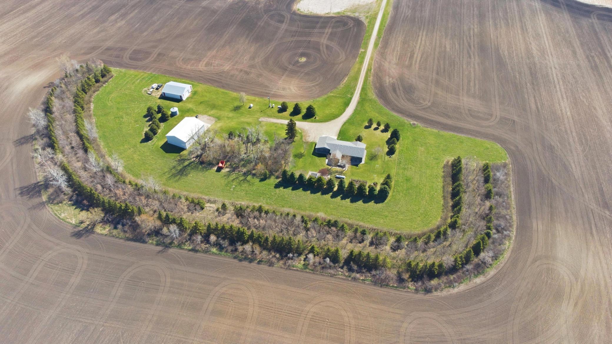 1998 single family home for sale at 5083 104th Avenue SE in Litchville, ND — 5 bed, 3 bath (photo 79 of 87)