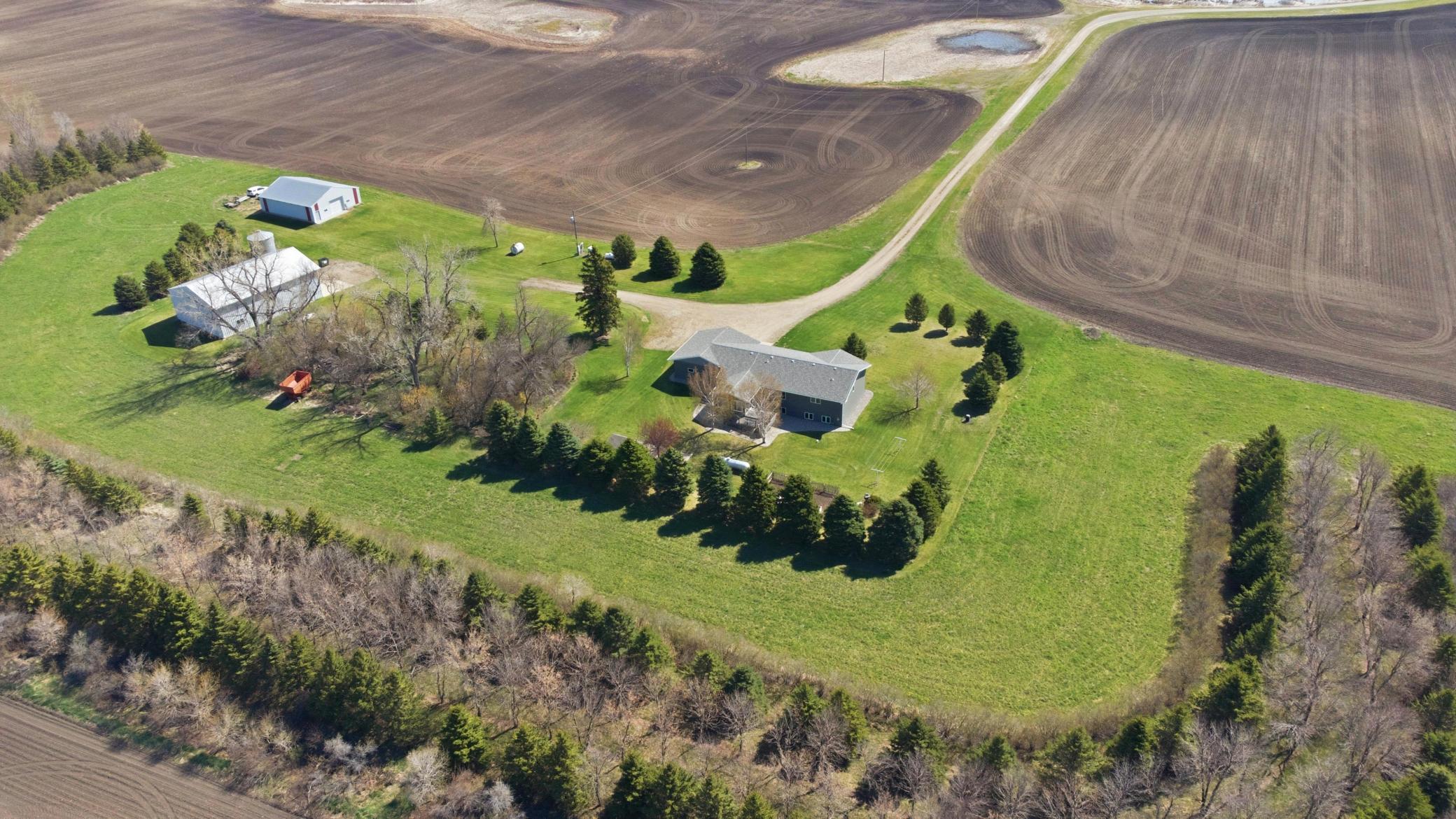 1998 single family home for sale at 5083 104th Avenue SE in Litchville, ND — 5 bed, 3 bath (photo 80 of 87)