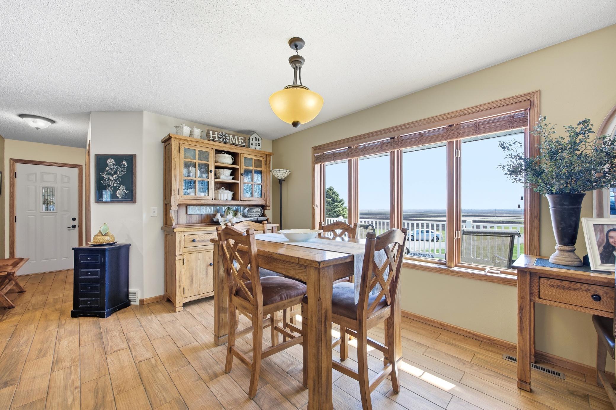 1998 single family home for sale at 5083 104th Avenue SE in Litchville, ND — 5 bed, 3 bath (photo 9 of 87)