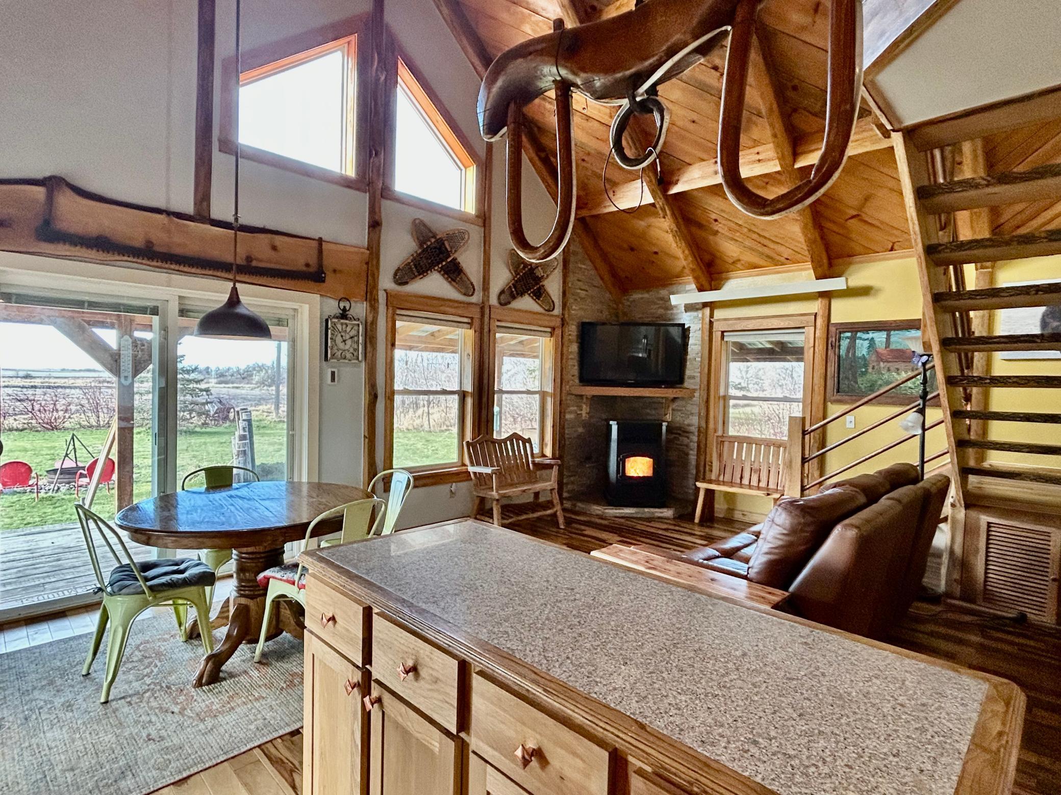 2020 single family home for sale at 305 Oak Street in Hastings, ND — 1 bed, 3 bath (photo 15 of 48)