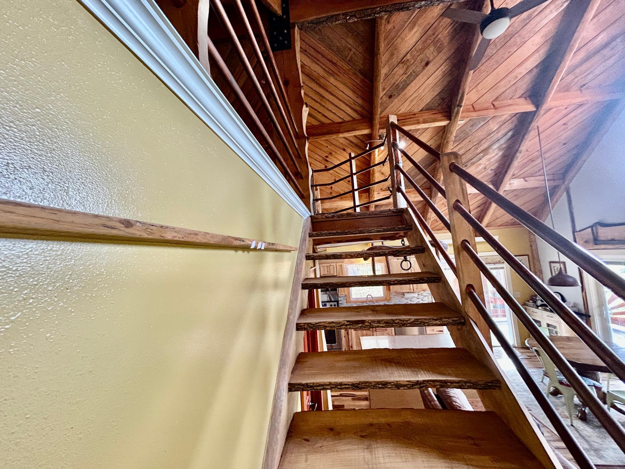 2020 single family home for sale at 305 Oak Street in Hastings, ND — 1 bed, 3 bath (photo 23 of 48)