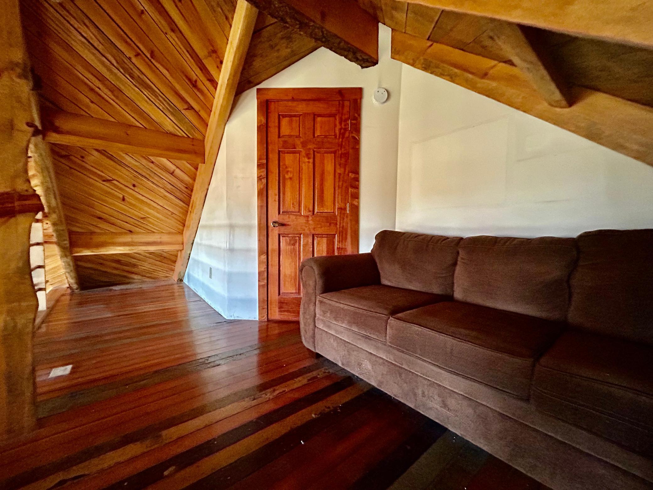 2020 single family home for sale at 305 Oak Street in Hastings, ND — 1 bed, 3 bath (photo 35 of 48)
