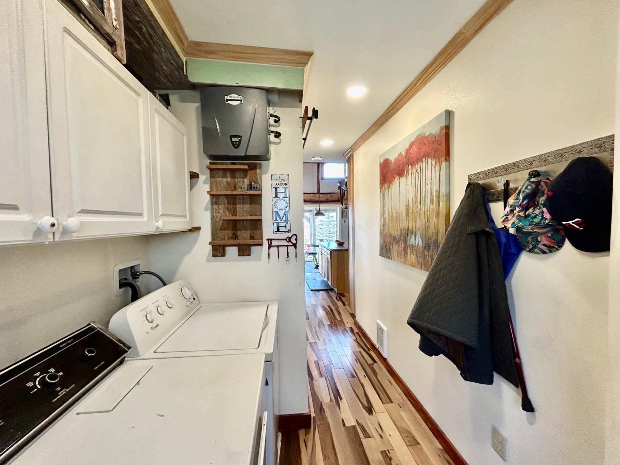 2020 single family home for sale at 305 Oak Street in Hastings, ND — 1 bed, 3 bath (photo 43 of 48)