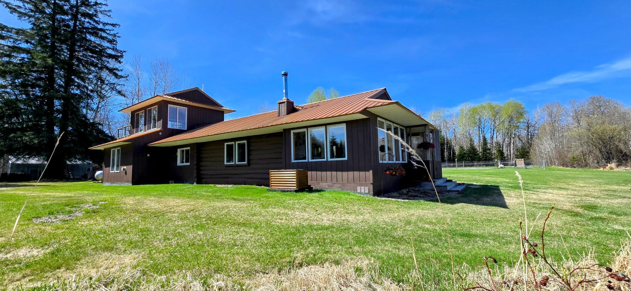 1970 single family home for sale at 17801 Bear Creek in Angle Inlet, MN — 3 bed, 1 bath (photo 4 of 41)